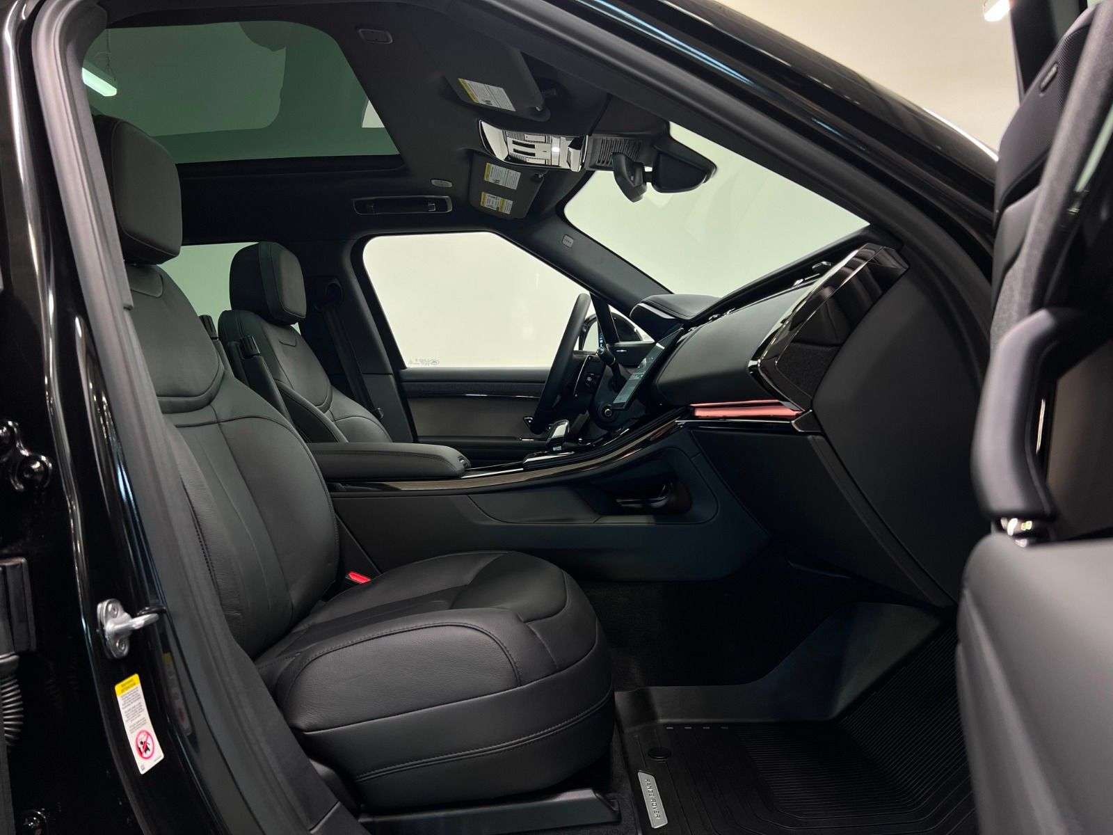 2026 Land Rover Range Rover Sport P360 S | LEASE FROM $999 PER MONTH alt 5