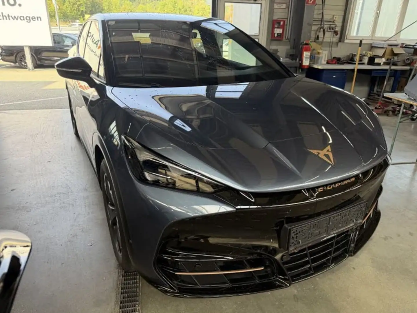 CUPRA Tavascan DEAL 210kW/286PS Blau - 2