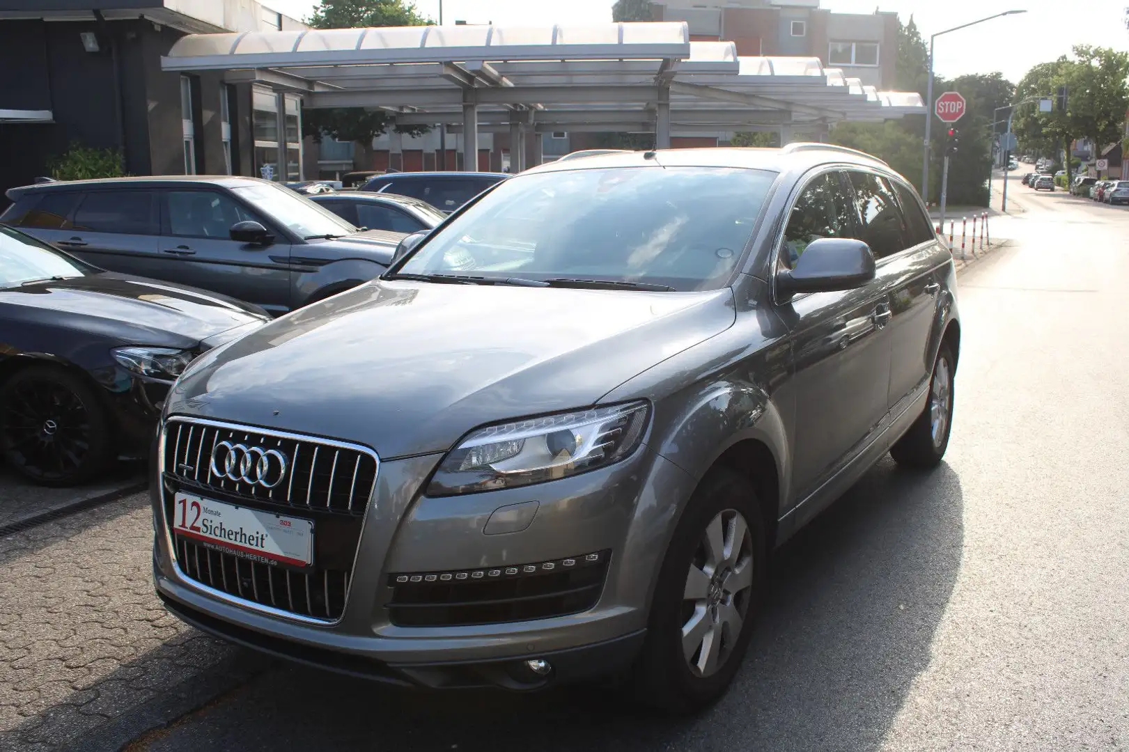 Audi Q7 3.0 TFSI Quattro*FACELIFT*NAVI+XENON*RFK*TOP! Grau - 1