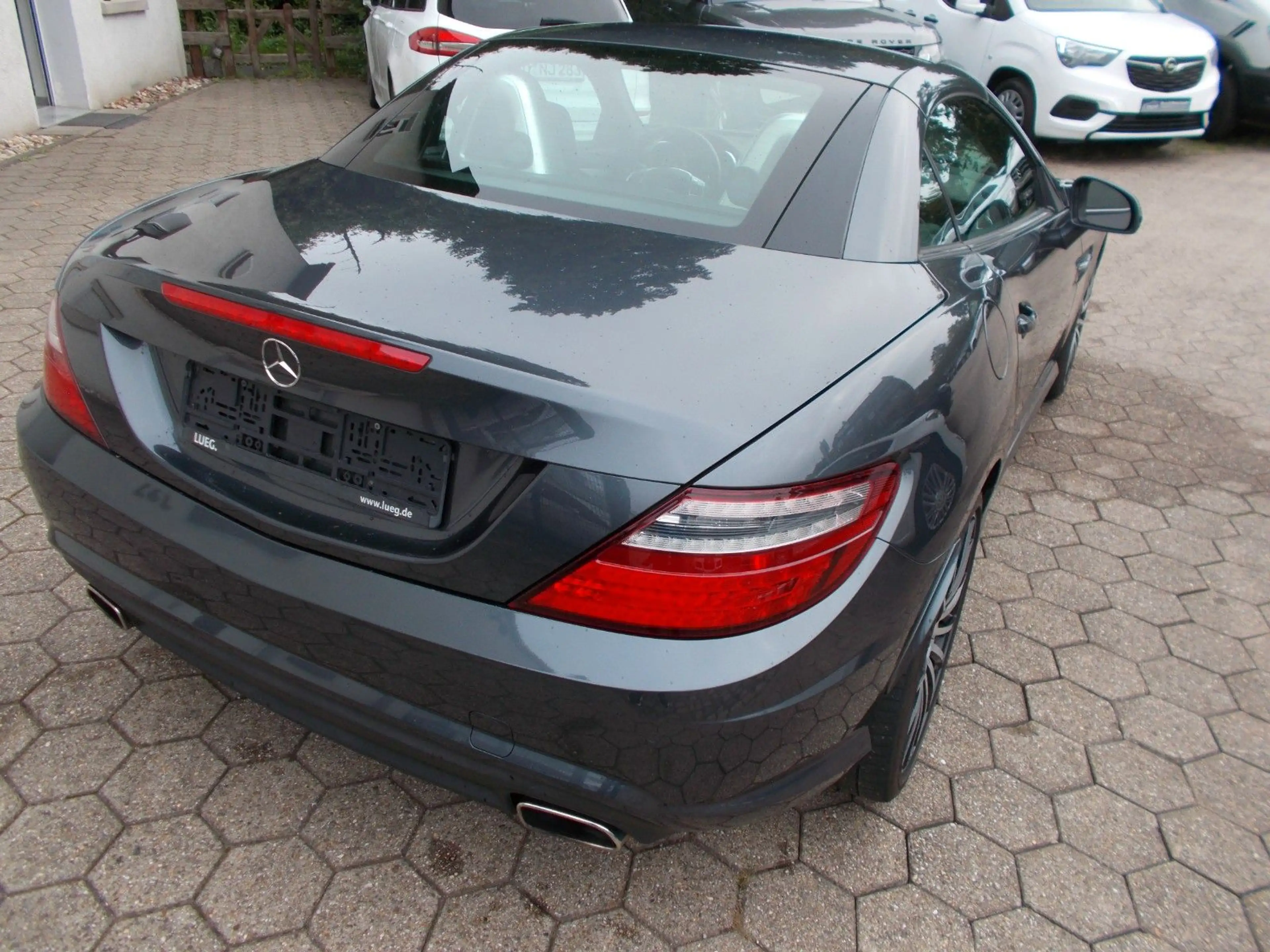 Mercedes-Benz SLK 250 SLK Roadster BlueEfficiency AMG Paket — photo 8