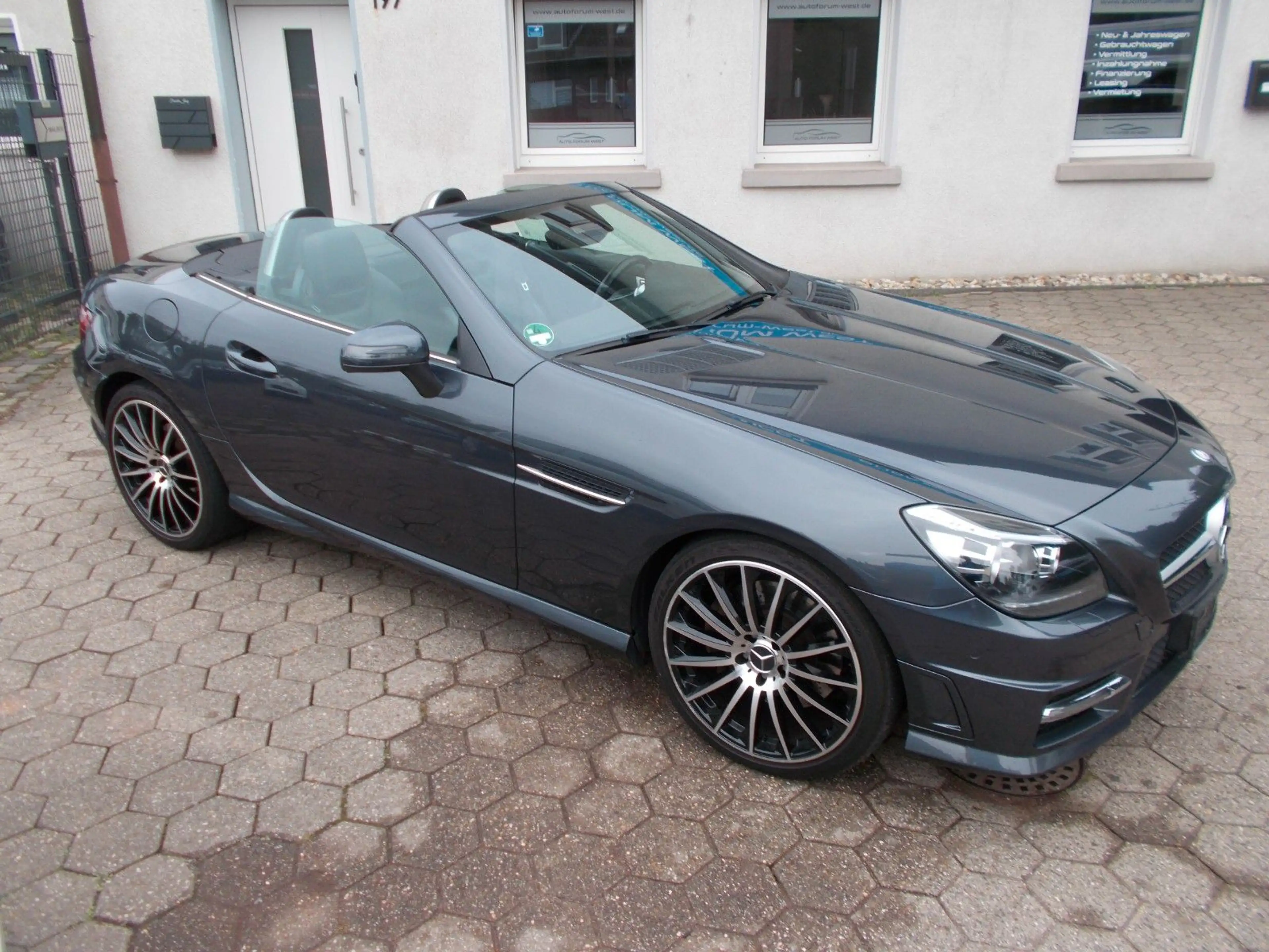 Mercedes-Benz SLK 250 SLK Roadster BlueEfficiency AMG Paket — photo 13