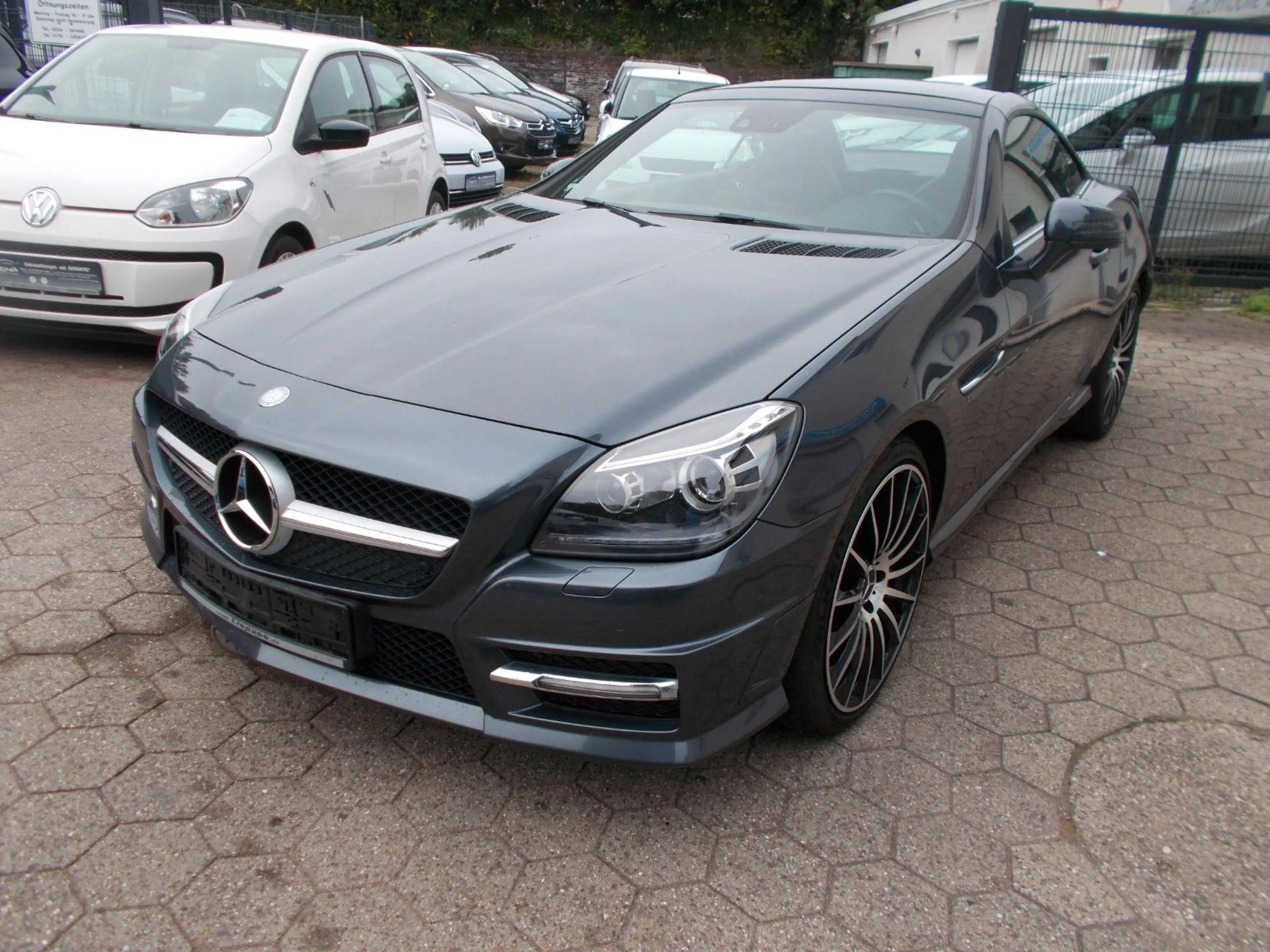 Mercedes-Benz SLK 250 SLK Roadster BlueEfficiency AMG Paket — photo 2
