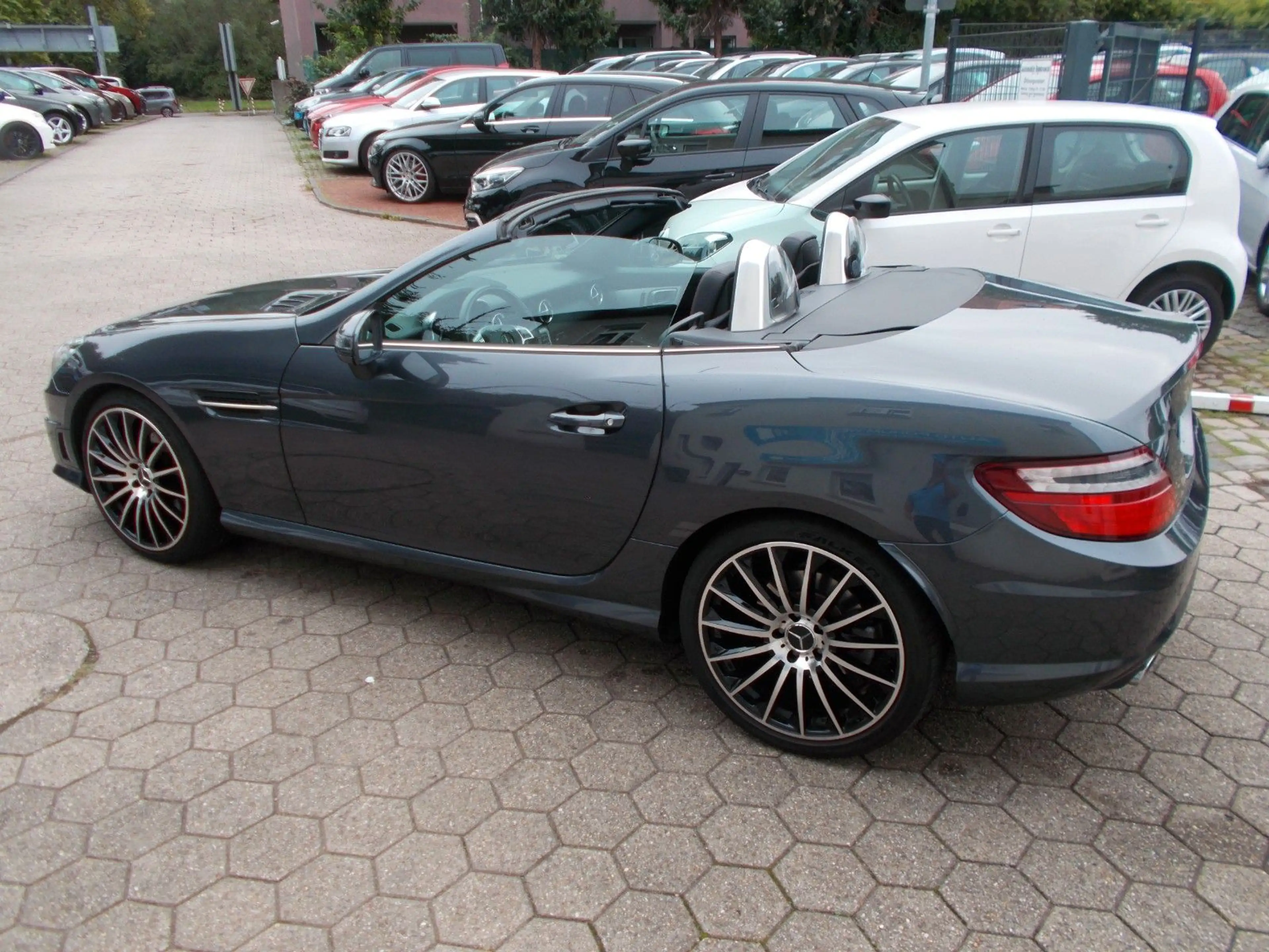 Mercedes-Benz SLK 250 SLK Roadster BlueEfficiency AMG Paket — photo 12