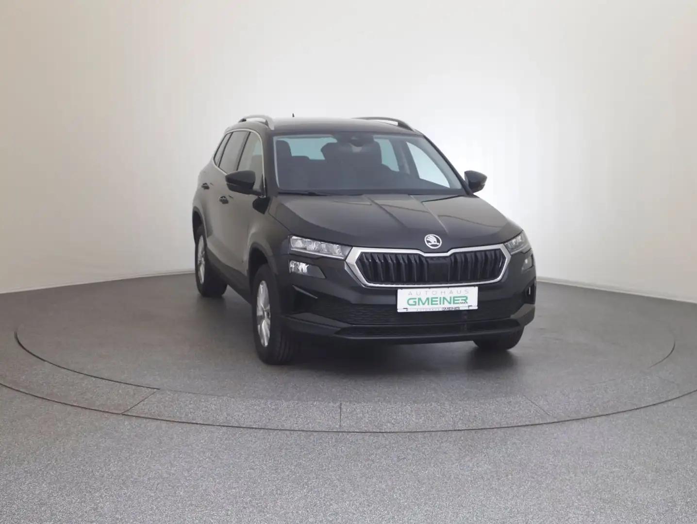 Skoda Karoq Selection TSI Schwarz - 2