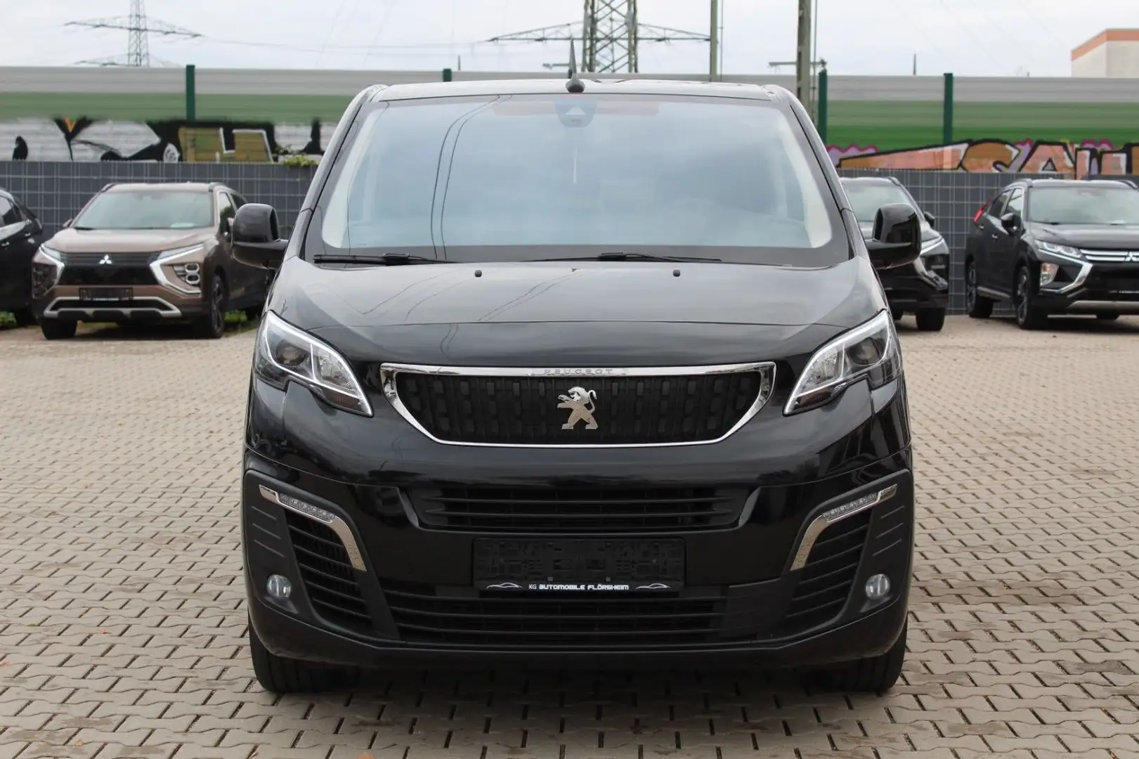 Peugeot Traveller 2.0 Allure BlueHDI Leder Pano Aut. Schwarz - 2