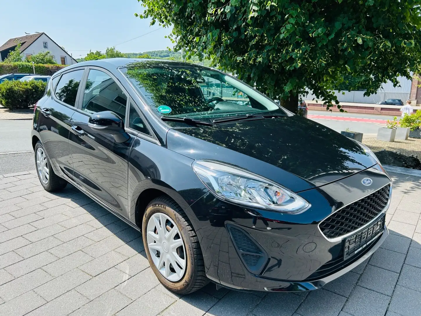 Ford Fiesta Cool & Connect Schwarz - 1