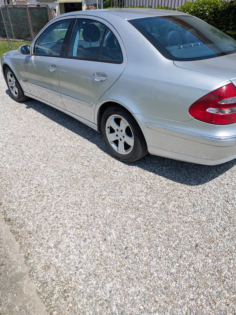 Mercedes-Benz E 200 k tps Avantgarde - 2
