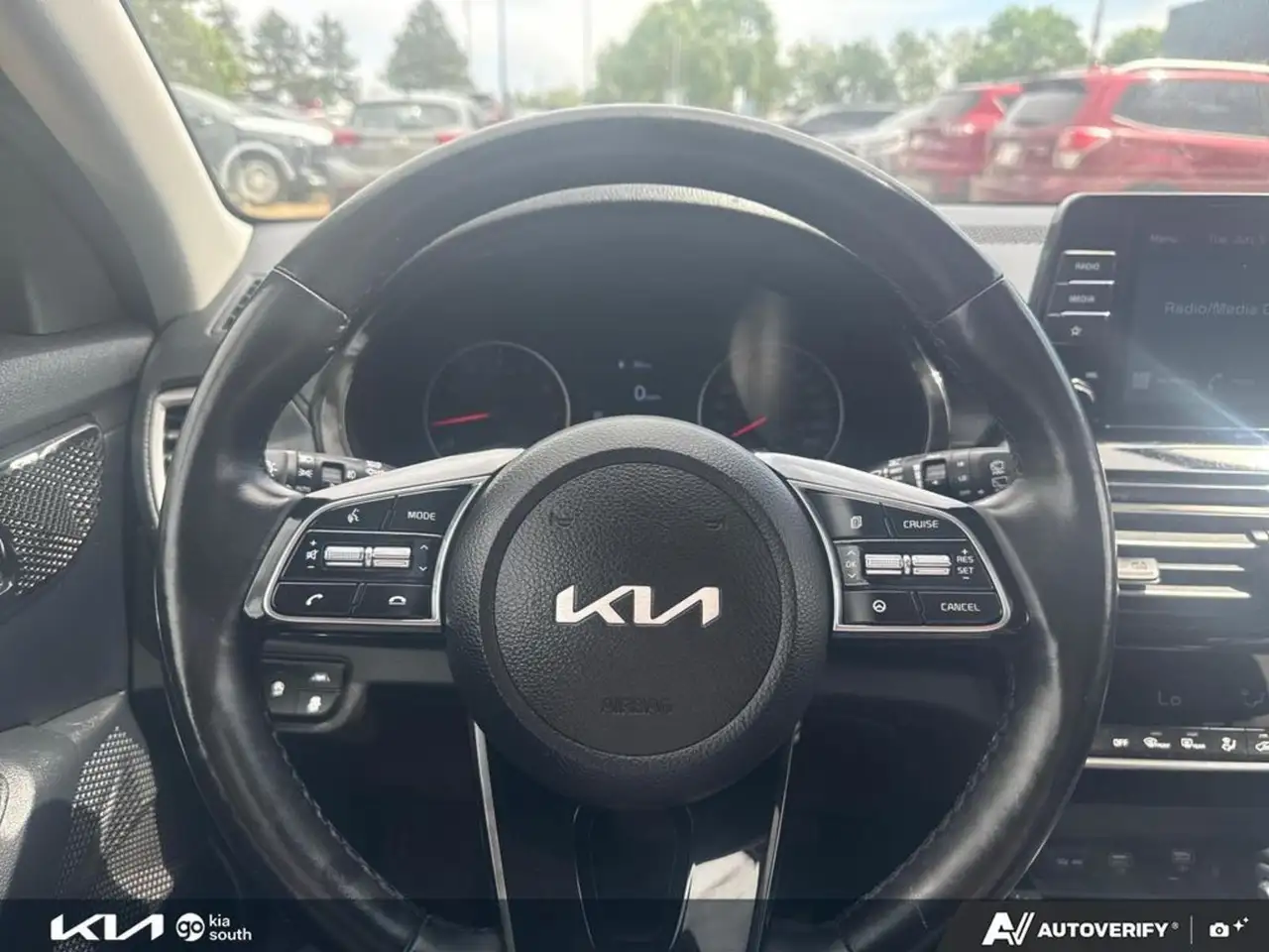 Kia Seltos photo Kia Seltos