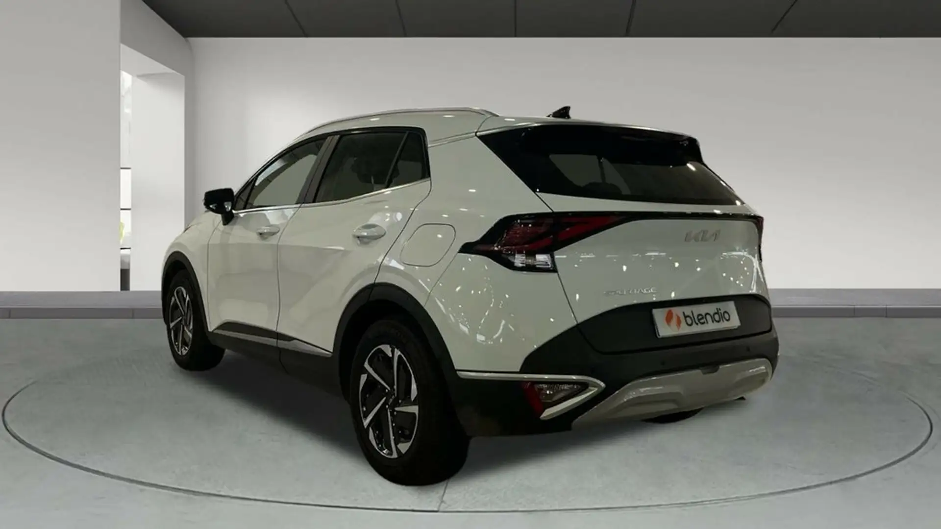 Kia Sportage 1.6 T-GDI MHEV DRIVE 150 5P Weiß - 2