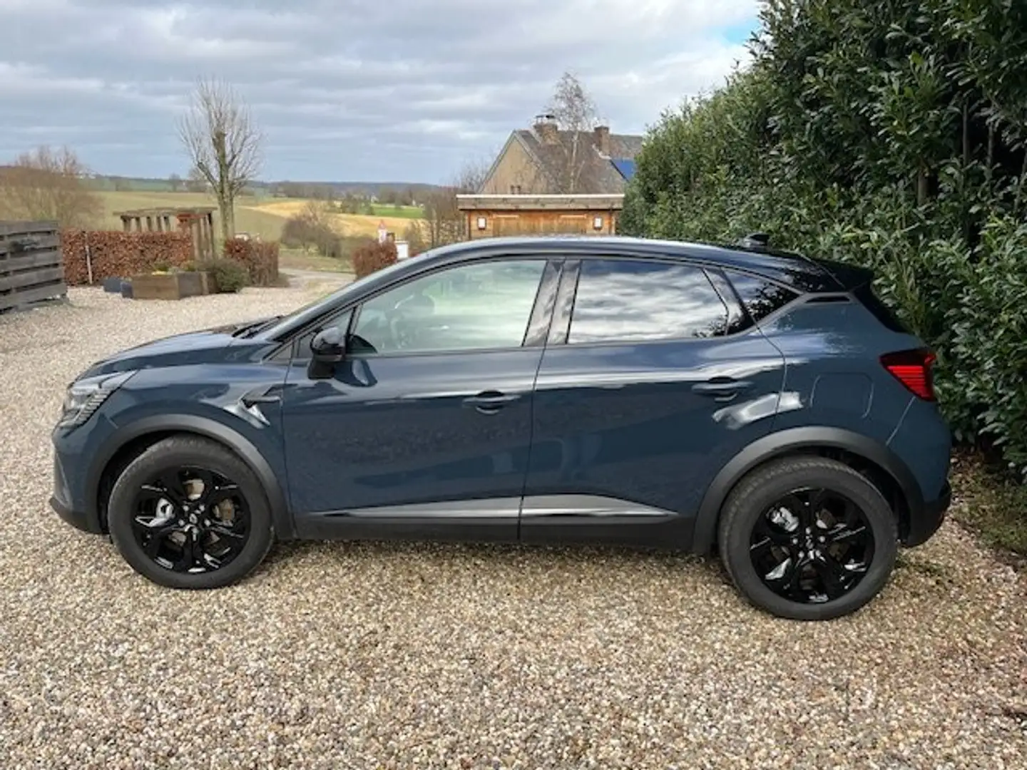 Renault Captur plug in hybrid - 2