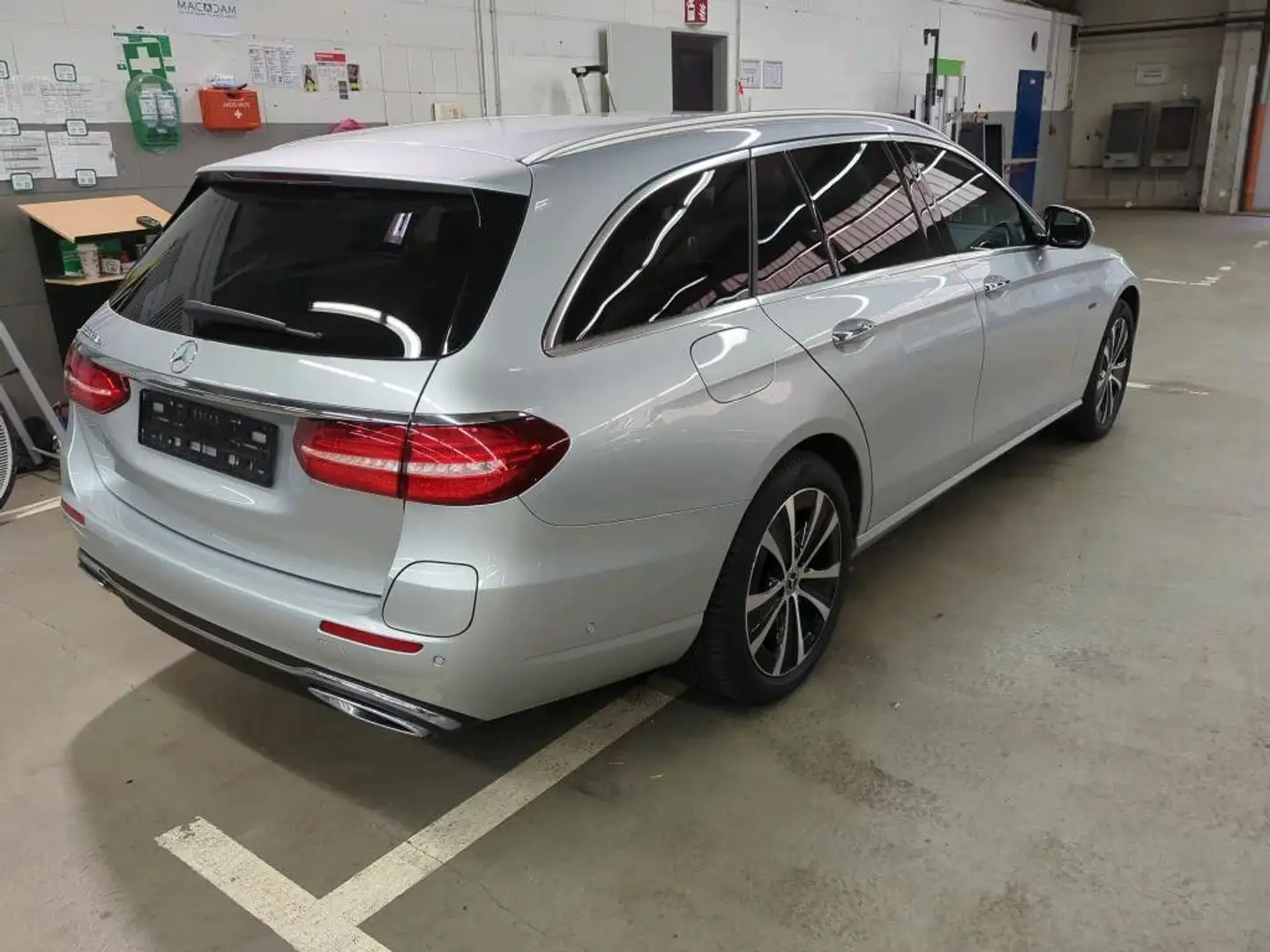 Mercedes-Benz E 300 de |Avantg.|Head-Up|AHK|DISTONIC|Multibeam Argento - 2