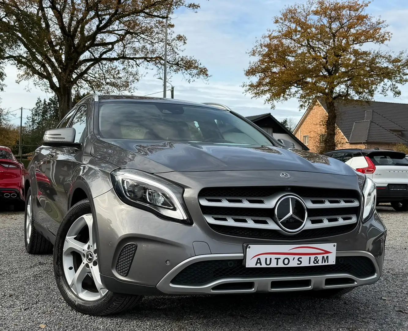 Mercedes-Benz GLA 180 Benzine Pano Dodehoek 360 Camera Zetelv. Garantie Grijs - 2