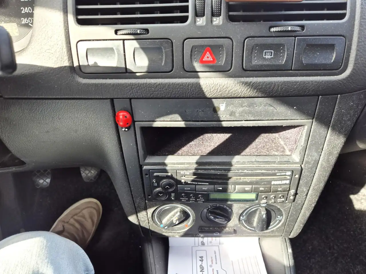 Volkswagen Bora 1.6 Trendline Met nieuwe Apk 10-11-2027, foto 12