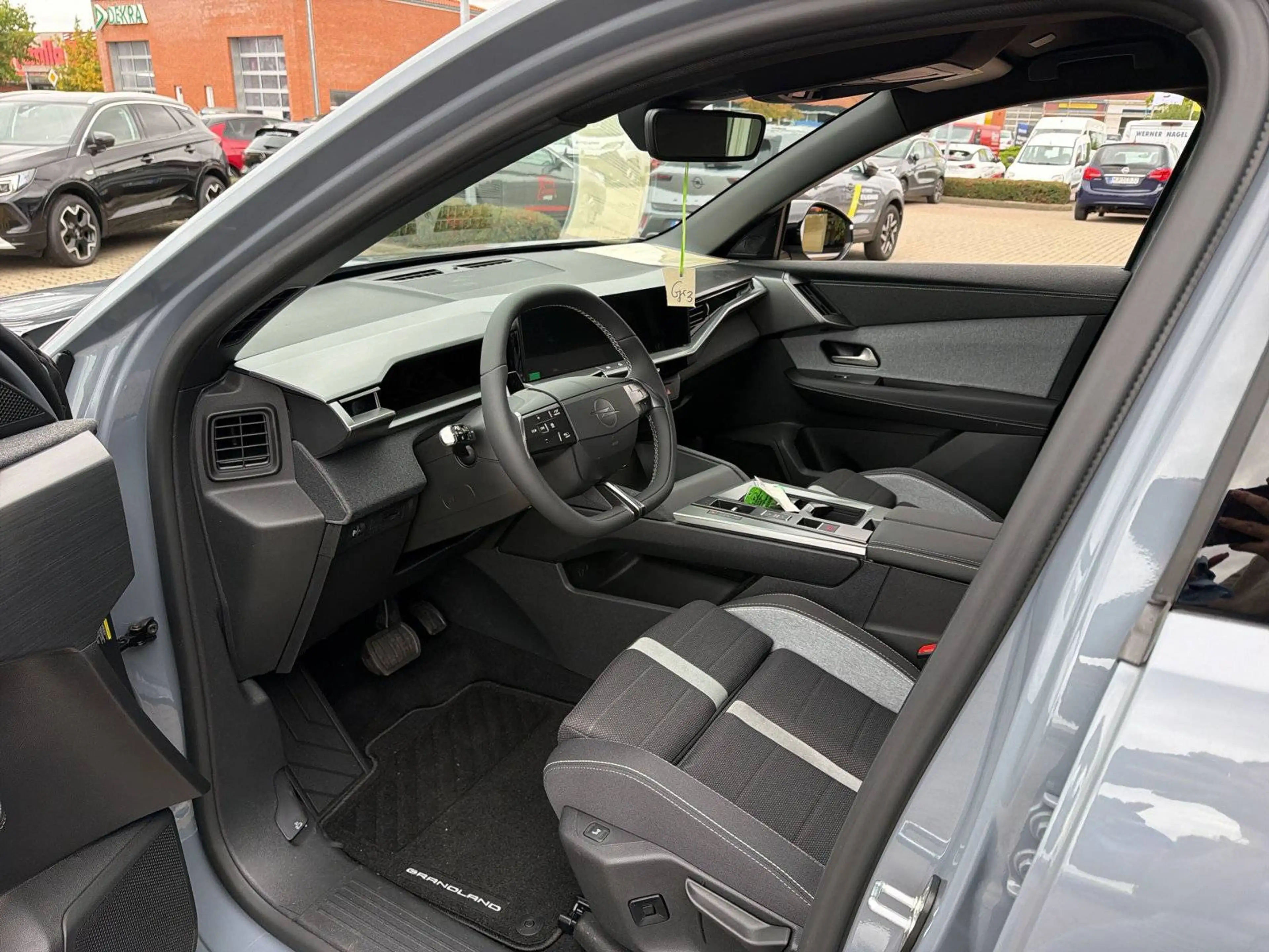 Opel Grandland 1.2 48V Mild- Hybrid 107 kW Edition — photo 11
