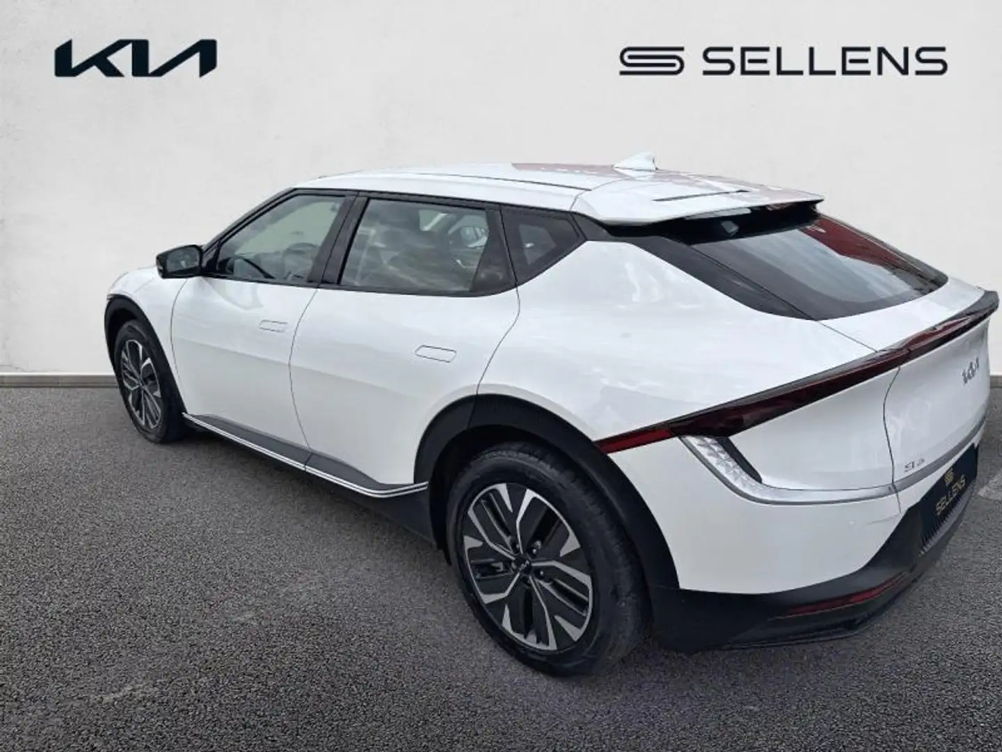Kia EV6 229ch Air Active 2WD Bílá - 2