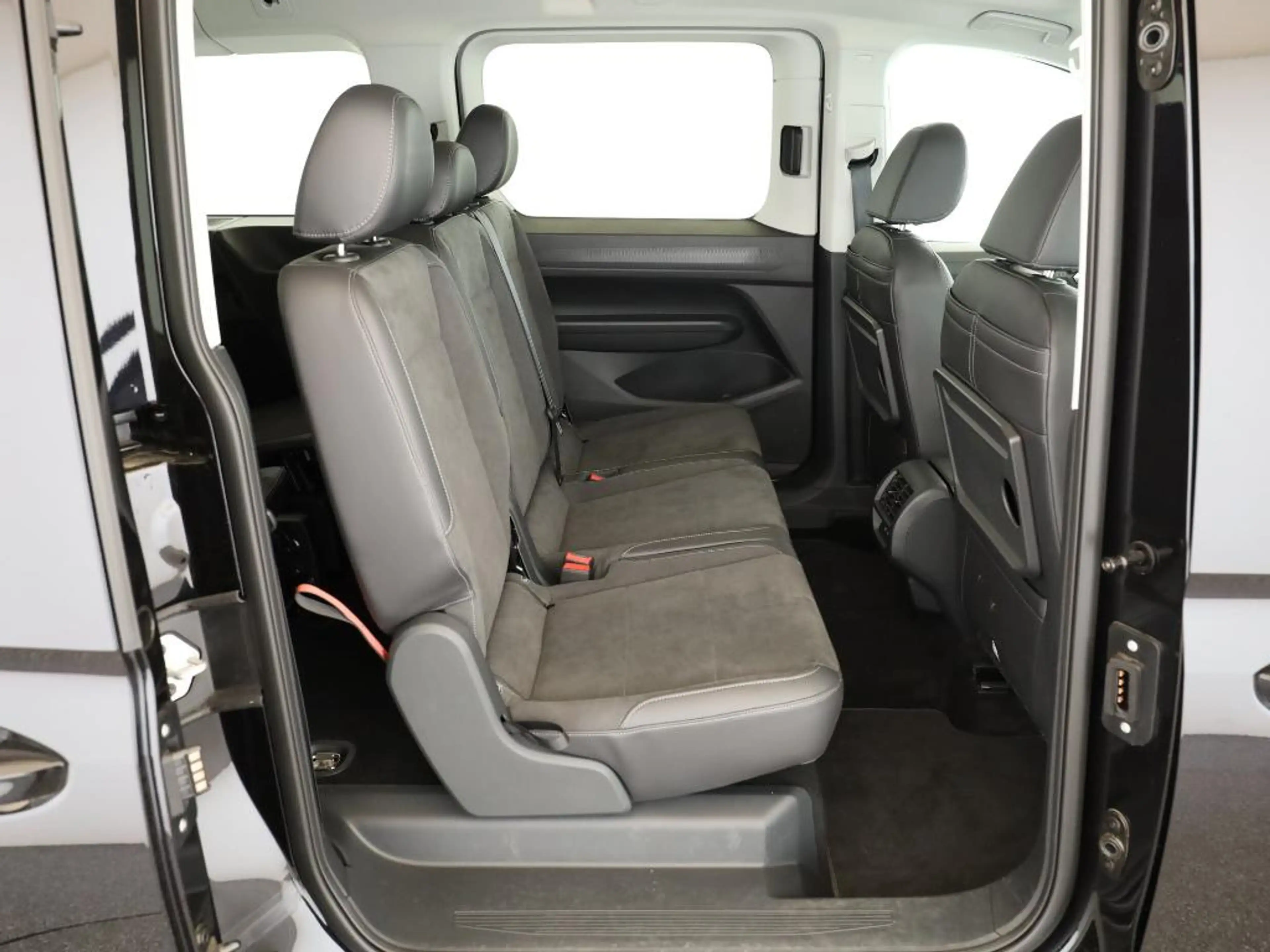 Volkswagen Caddy Maxi Style eHybrid ACC Anschlussgarantie — photo 6