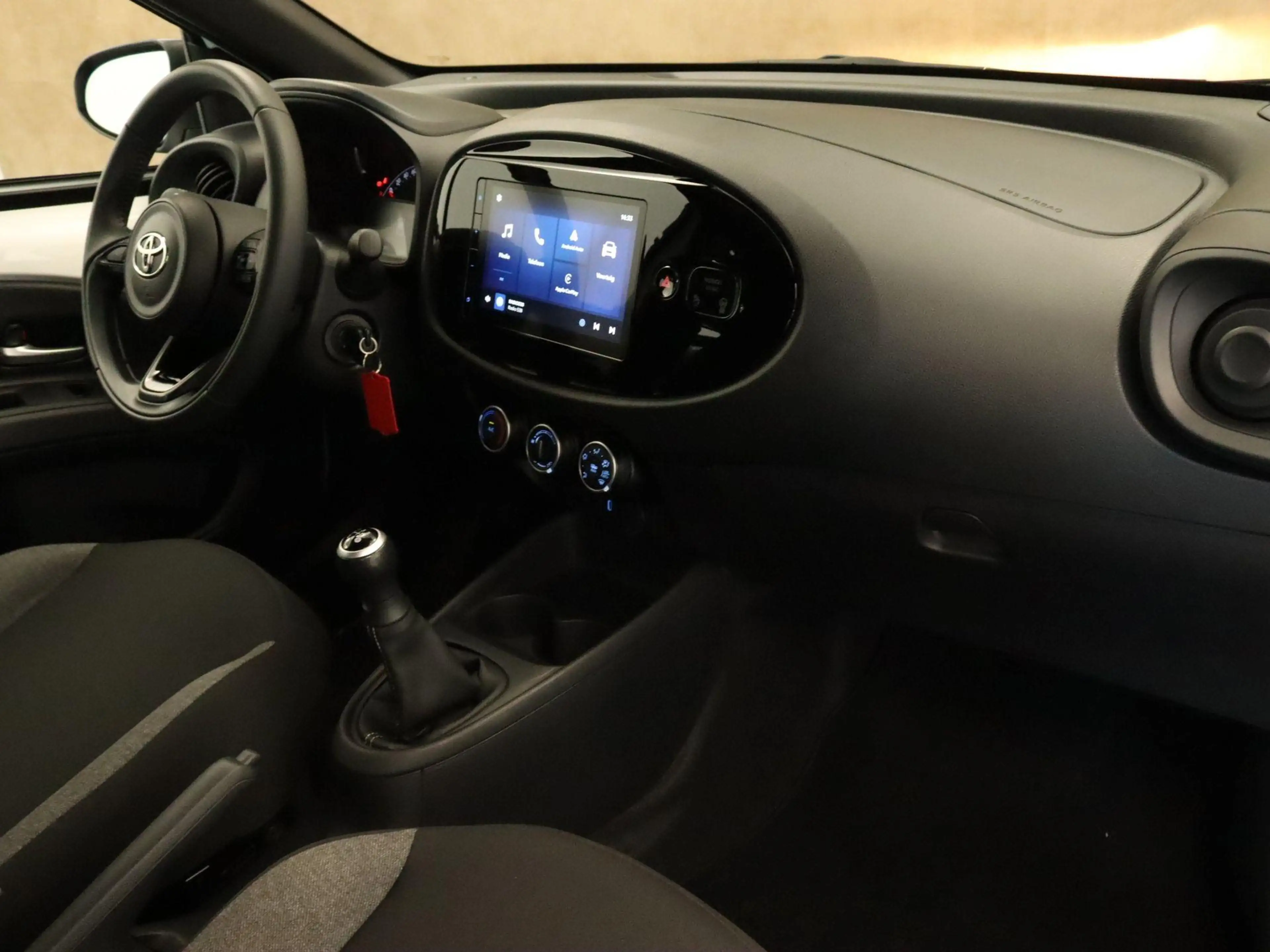 Toyota Aygo X 1.0 VVT-i MT Play - ORIGINEEL NEDERLANDSE AUTO - A — photo 9