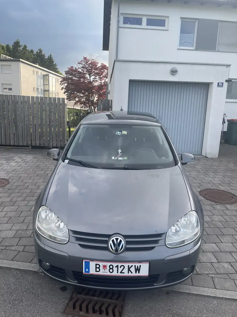 Volkswagen Golf Comfortline 2,0 TDI DPF Tüv 6/25+4 Grau - 2