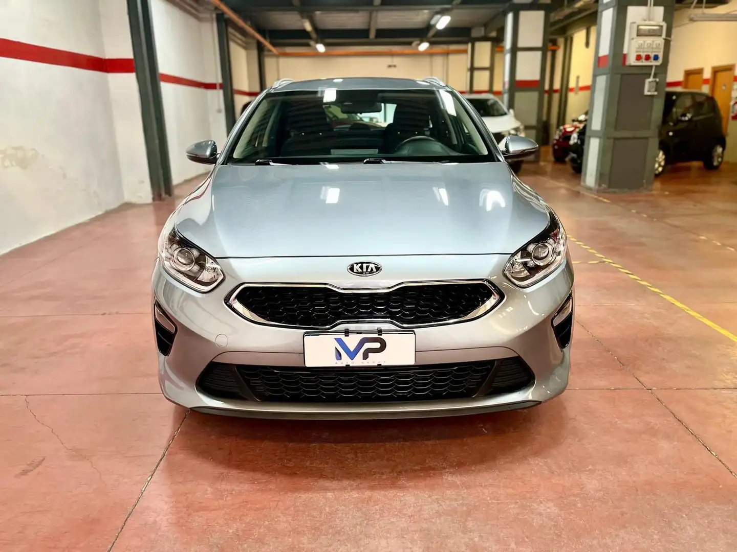Kia Ceed / cee'd Ceed 1.6 CRDi 136 CV MHEV DCT SW. Business Class Gri - 2