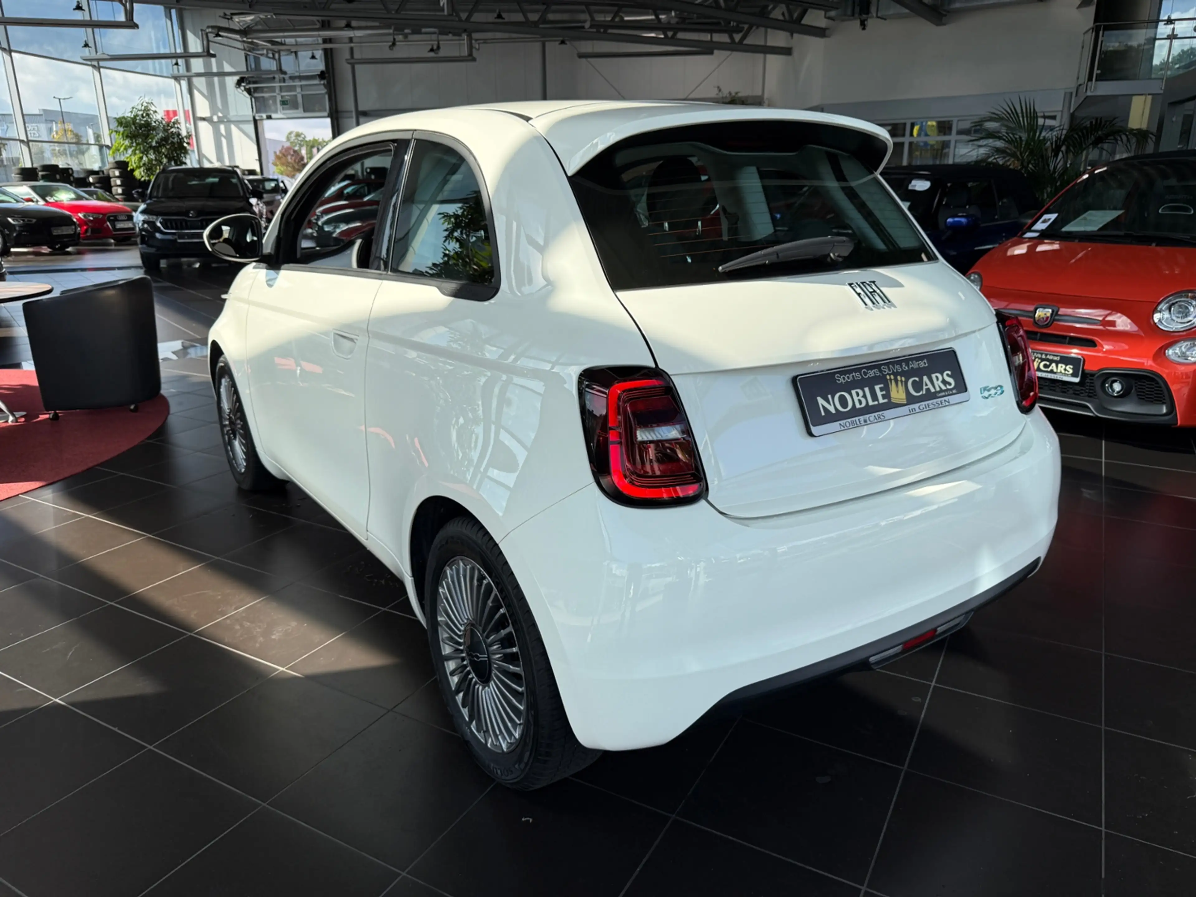 Fiat 500e 42 kWh Alu Full Link Apple Car Play — photo 5