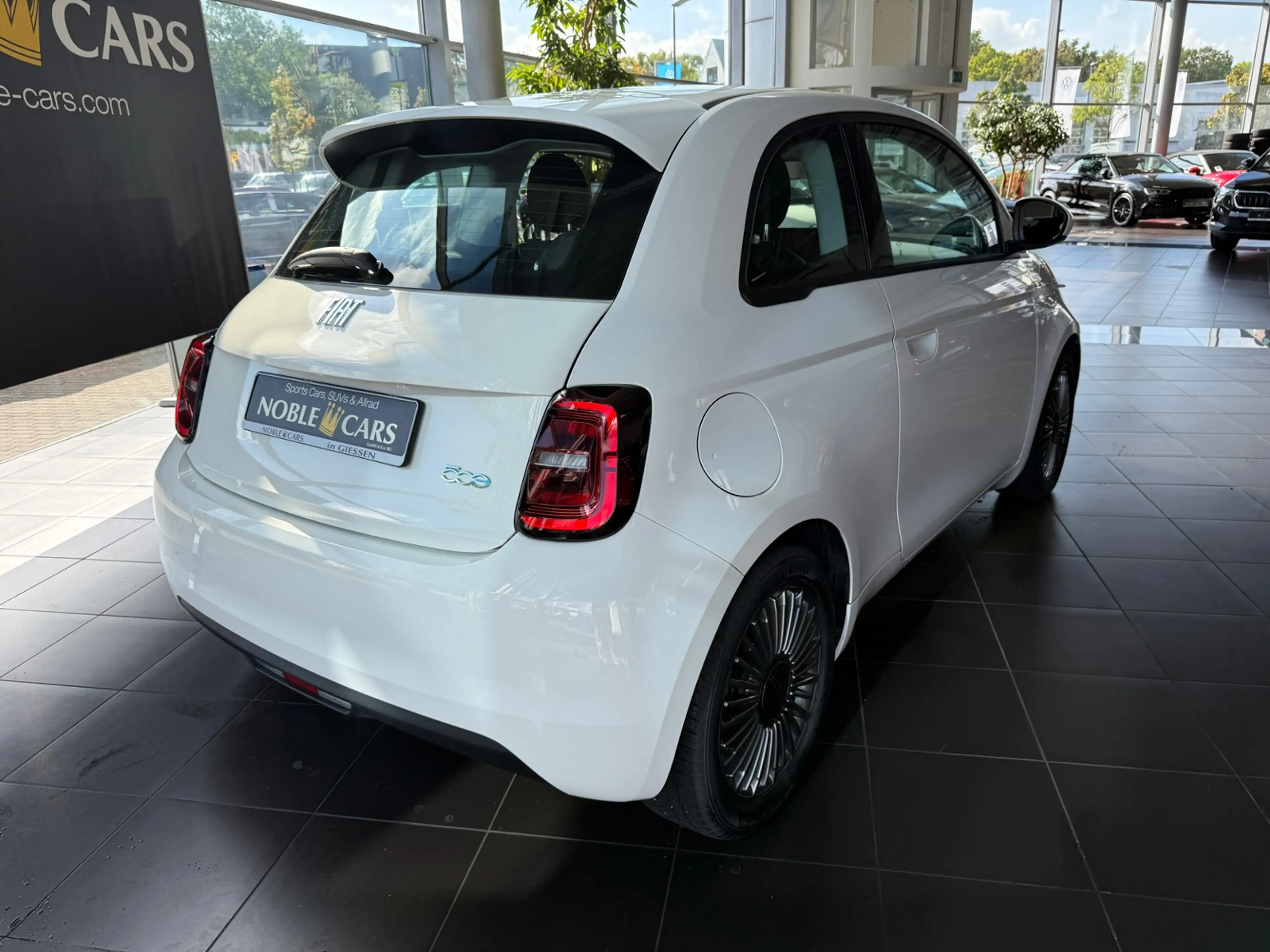 Fiat 500e 42 kWh Alu Full Link Apple Car Play — photo 7