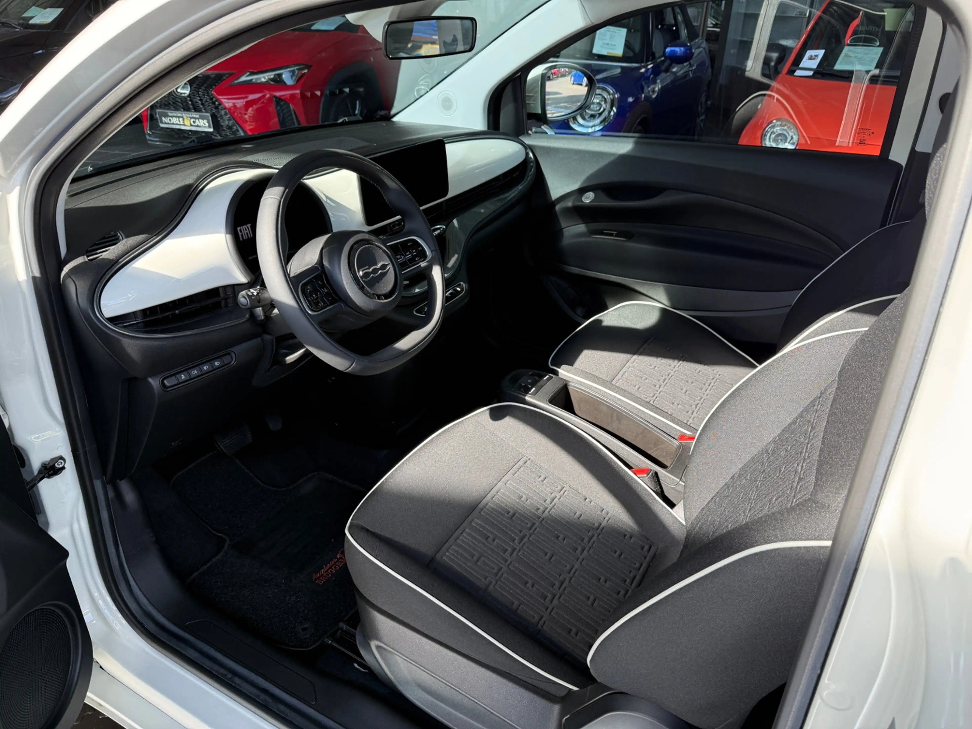 Fiat 500e 42 kWh Alu Full Link Apple Car Play — photo 9