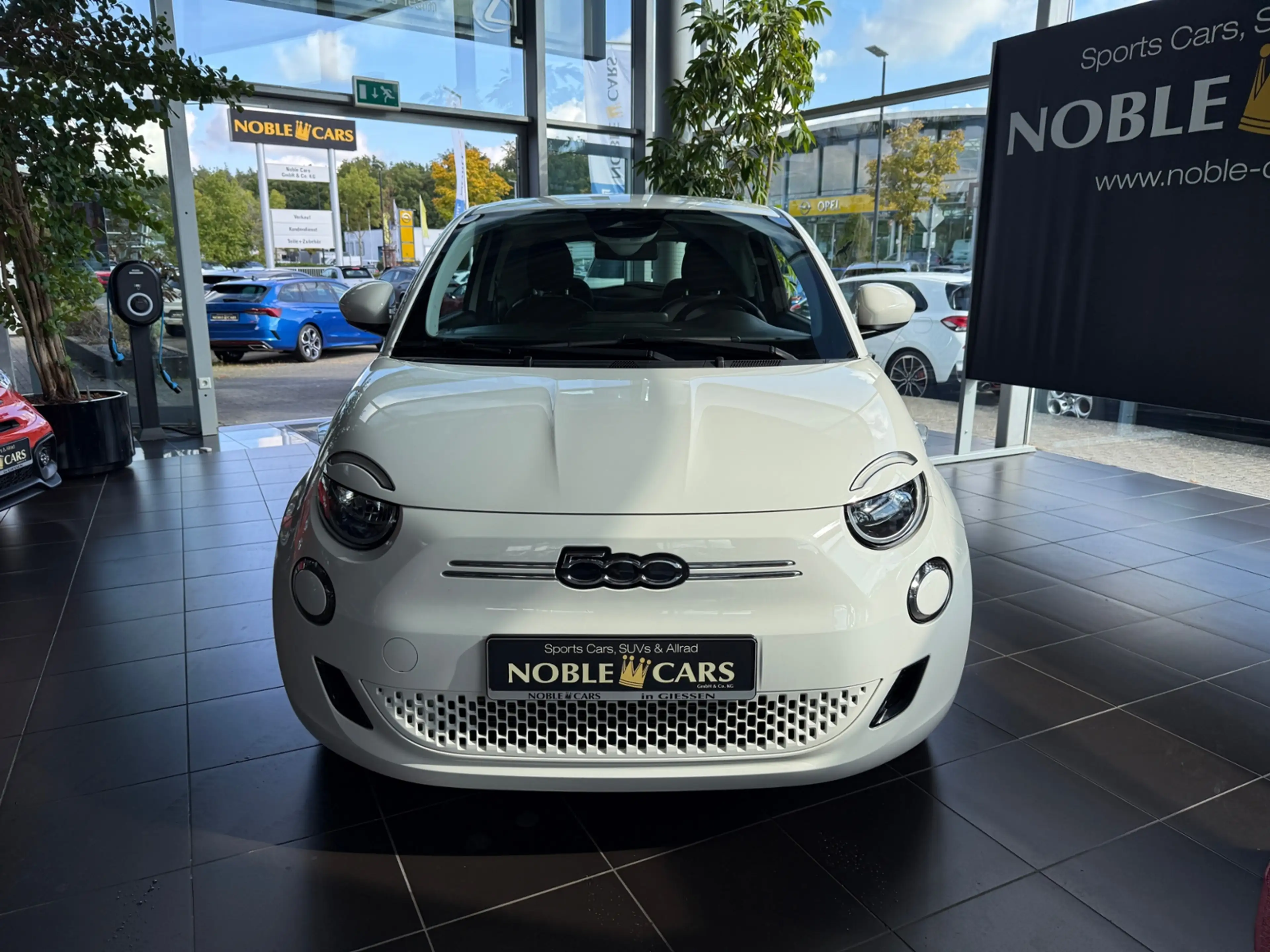 Fiat 500e 42 kWh Alu Full Link Apple Car Play — photo 2
