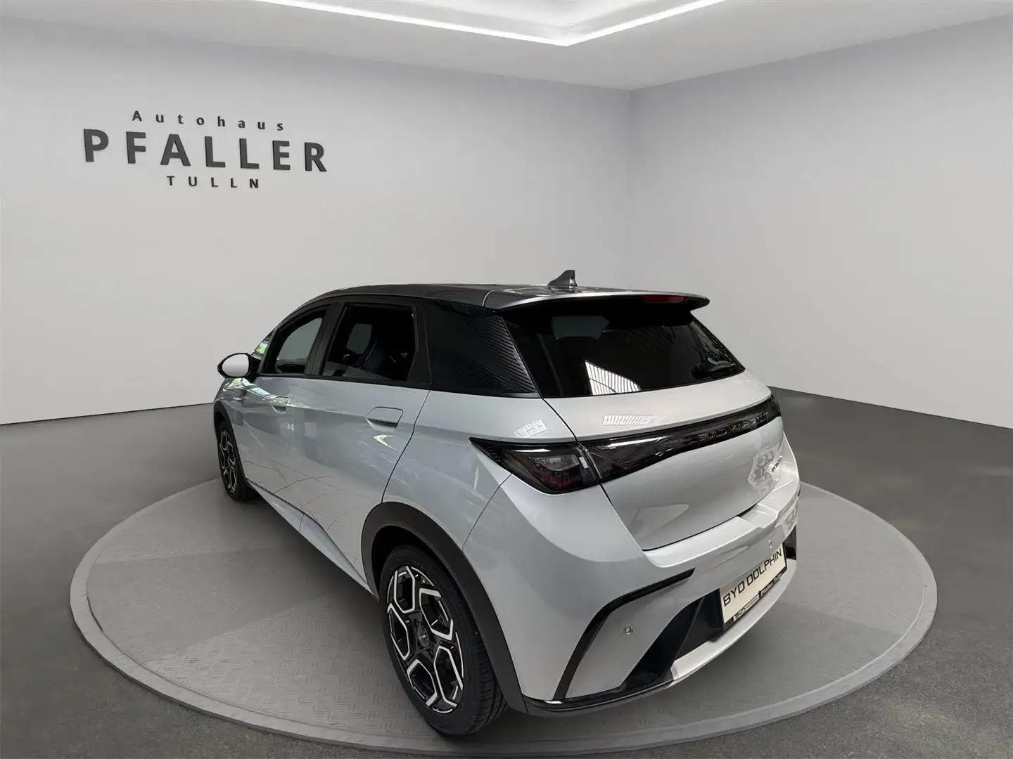 BYD Dolphin 60,4 kWh Design Österreich paket Gri - 2
