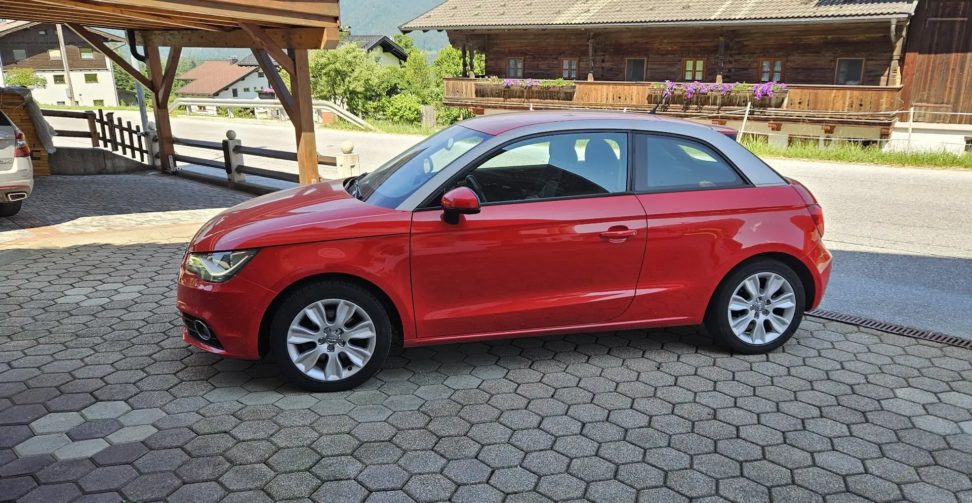 Audi A1 1.6 TDI Ambition Rot - 2