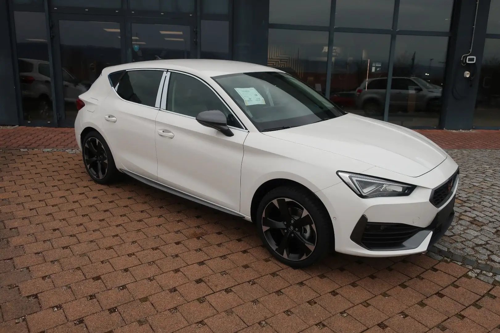 CUPRA Leon 1.5 TSI NAVI|ACC|DAB|LED|PDC|KAM Weiß - 2