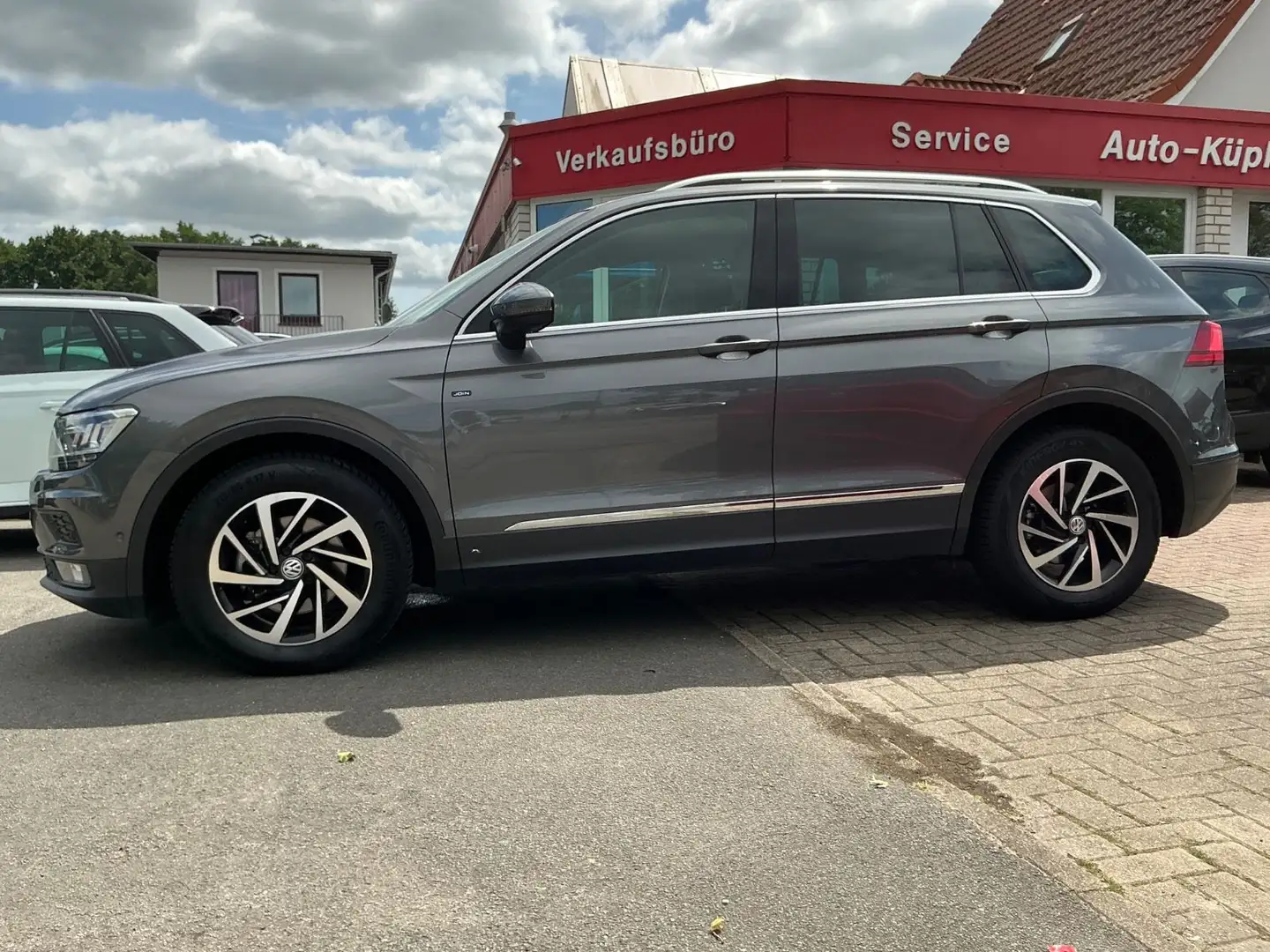 Volkswagen Tiguan Join 1.4 TSI SHZ BT NAVI AHK Kamera Grigio - 2