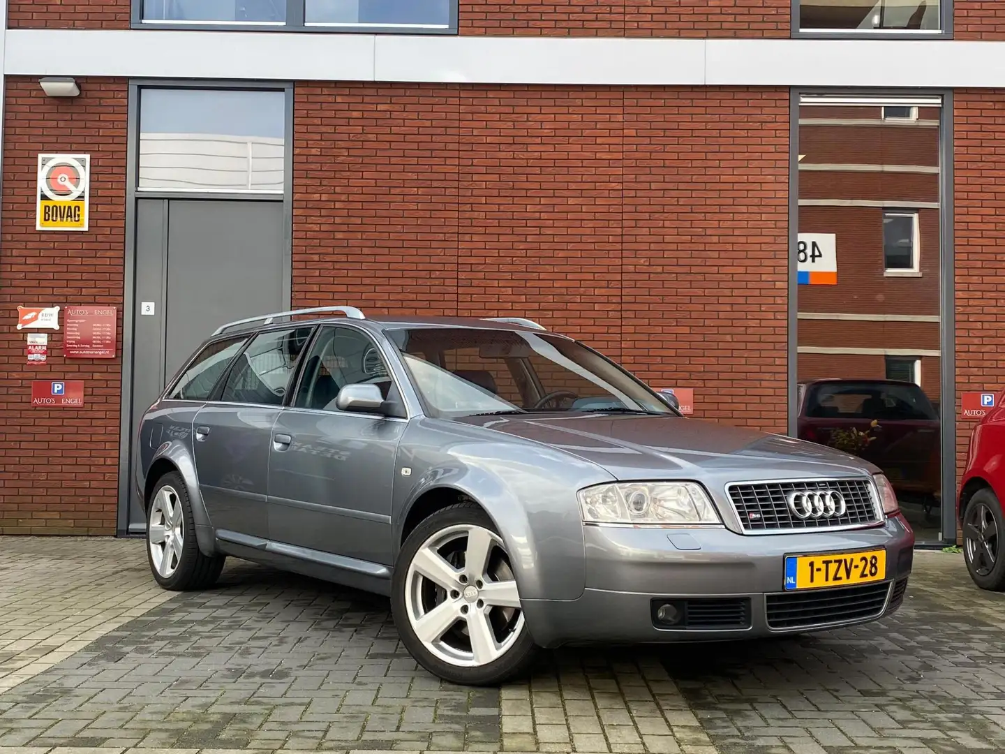 Audi A6 Avant 4.2 V8 quattro / Garantie / Bose Gris - 1