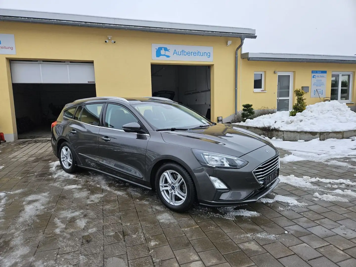Ford Focus Turnier Cool & Connect*Navi*Android*AHK* Gris - 1