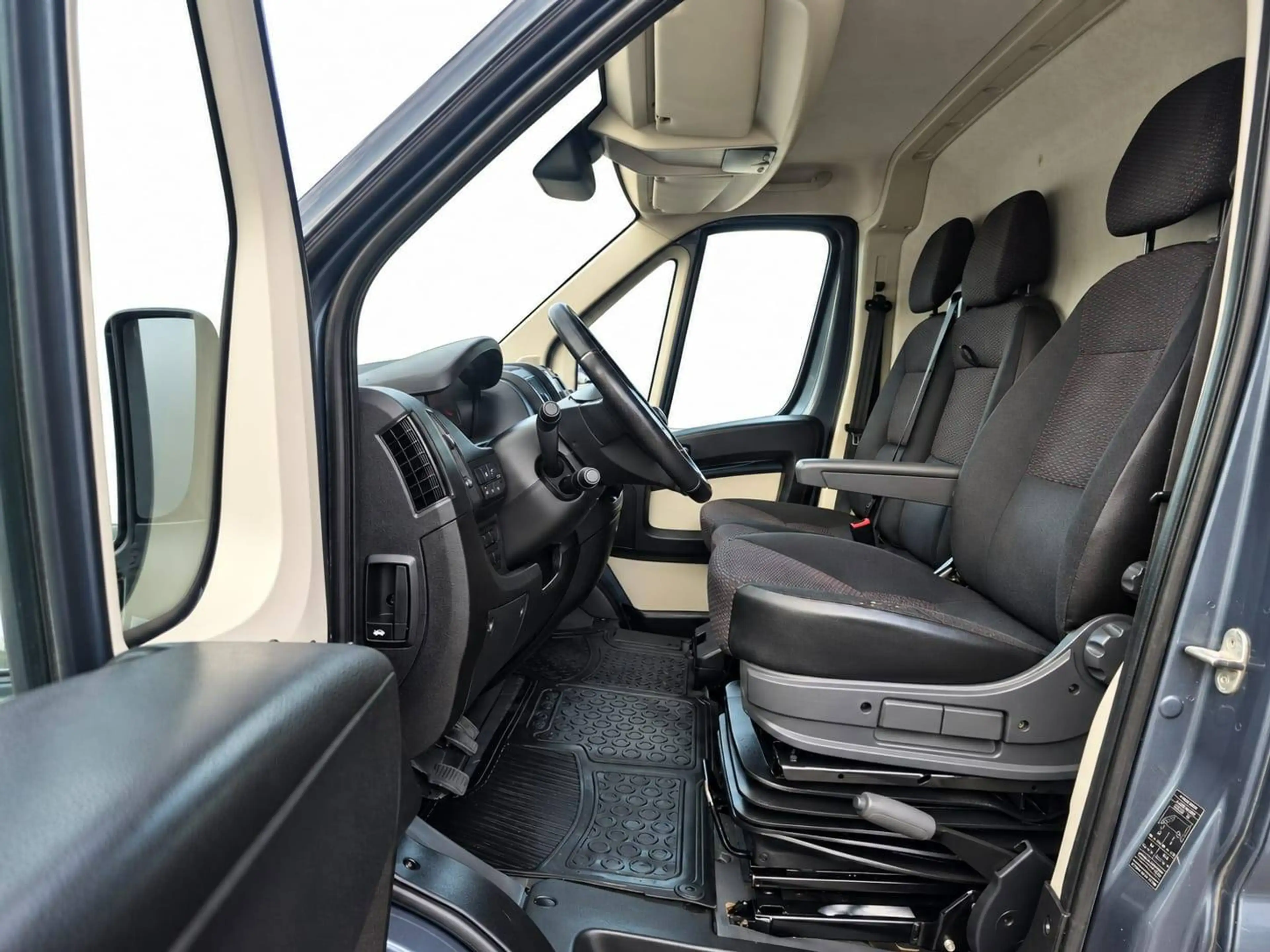 Peugeot Boxer 2.0HDI*L4H2*163CV*3PLC*PNEUMATIQUE*CAM*CLIM*GPS*REG-VTS* — photo 12