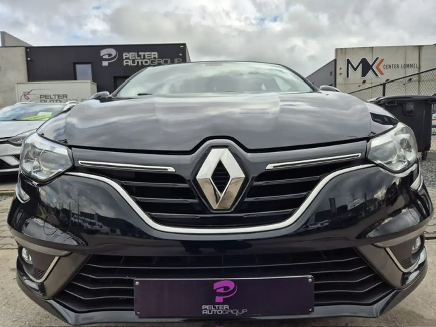 Renault Megane 1.2 TCe 59.000km GPS 1 eig. Bj. 2017 Noir - 2