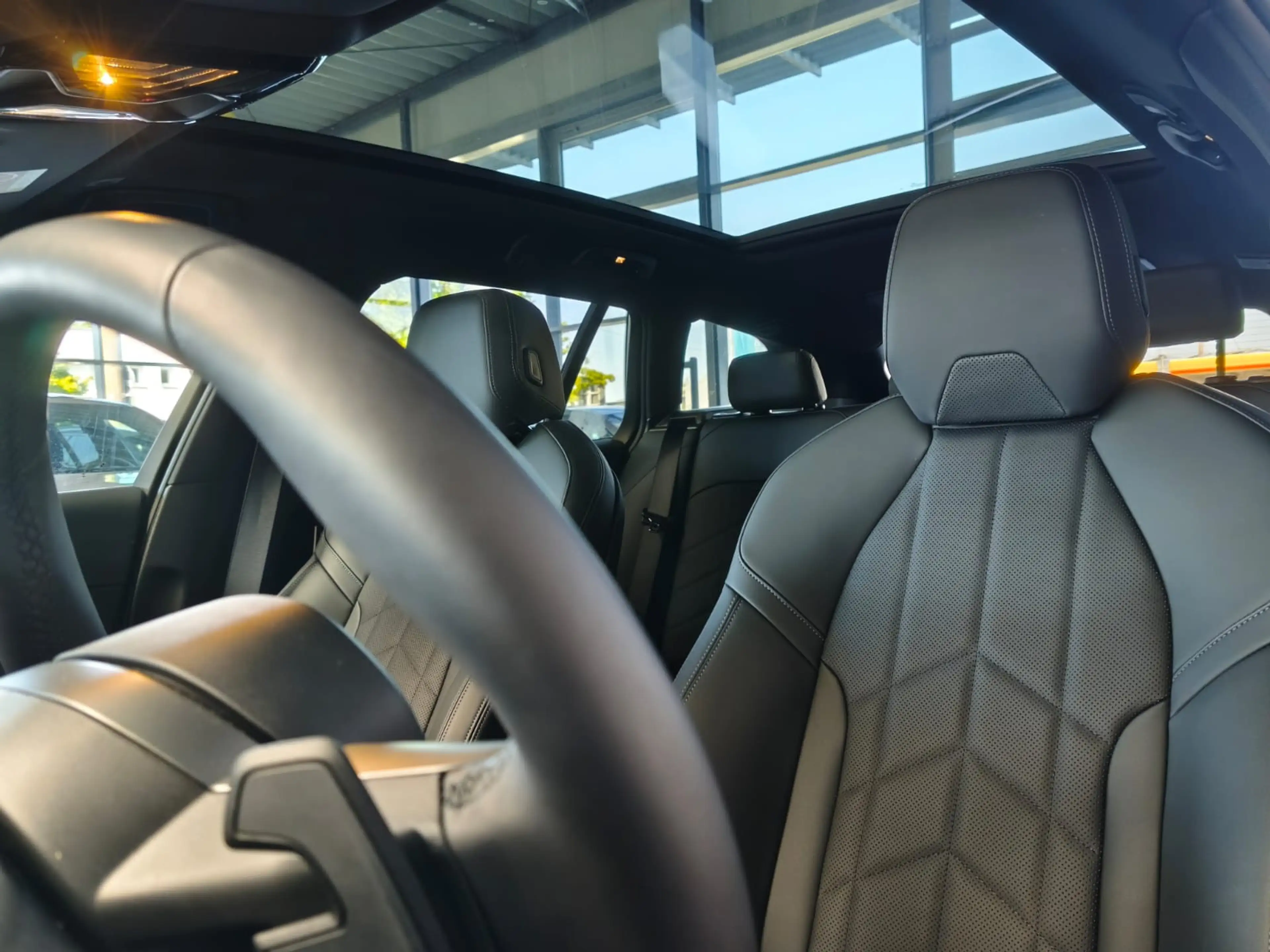 BMW 520 d Tour. xDr. M Sport Pano/360°/B&W/21"/HUD — photo 15