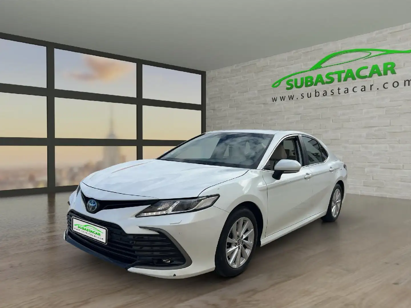 Toyota Camry 2.5 220H Advance sedán 160kW Білий - 1