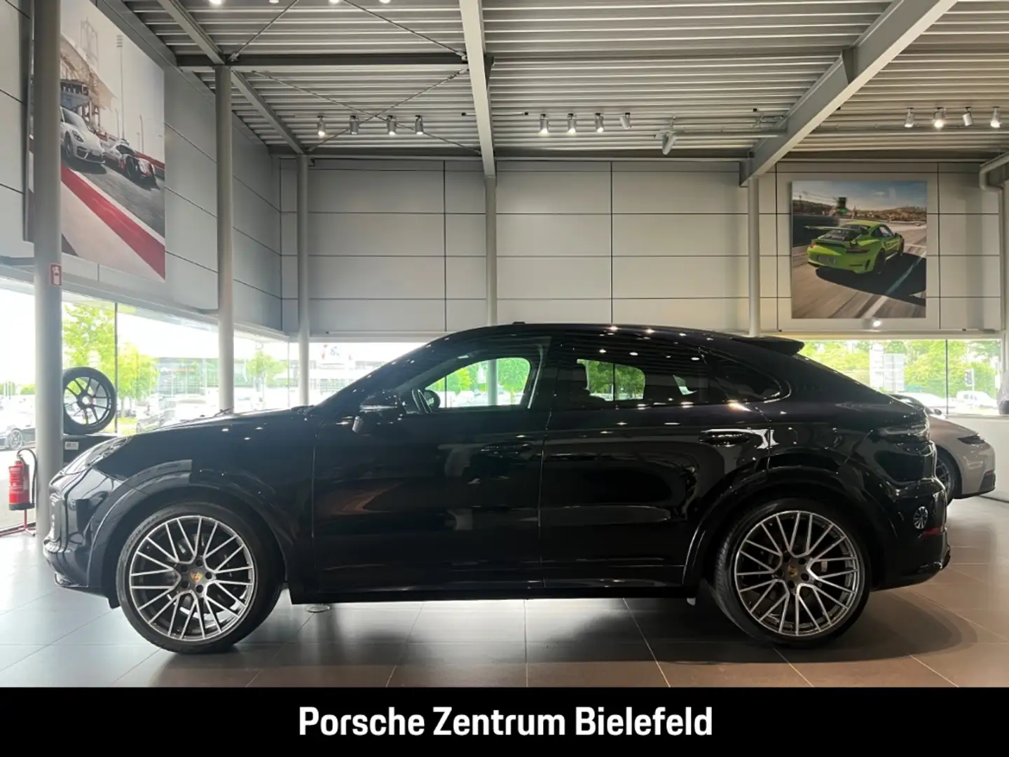 Porsche Cayenne GTS Coupe BOSE Panoramadach InnoDrive Blau - 2