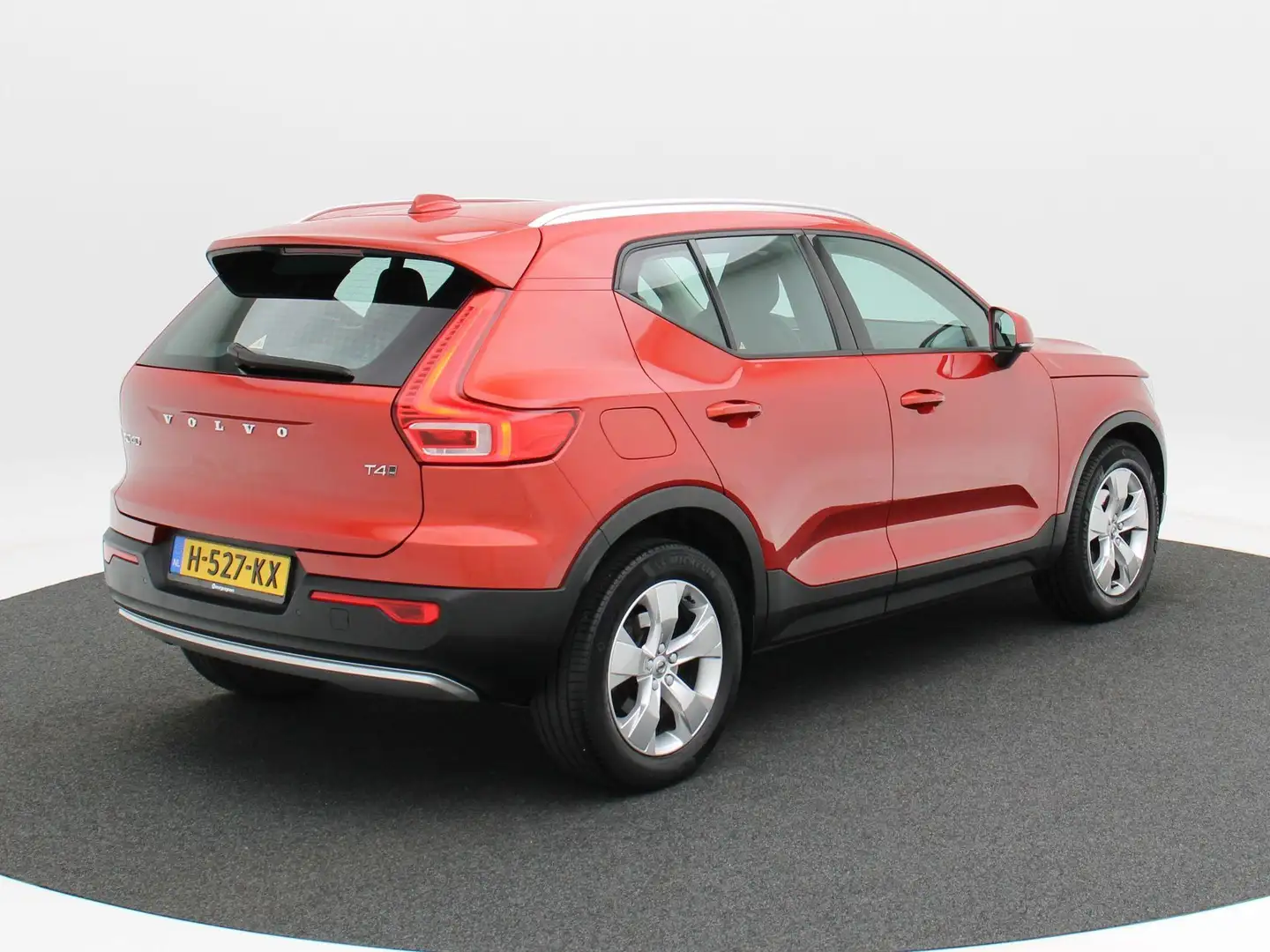 Volvo XC40 2.0 T4 AWD 190 Pk Automaat | Navigatie | Harman/Ka Naranja - 2