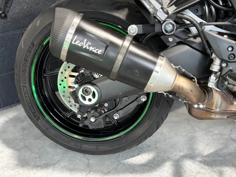 Kawasaki Ninja 1000SX - foto 3