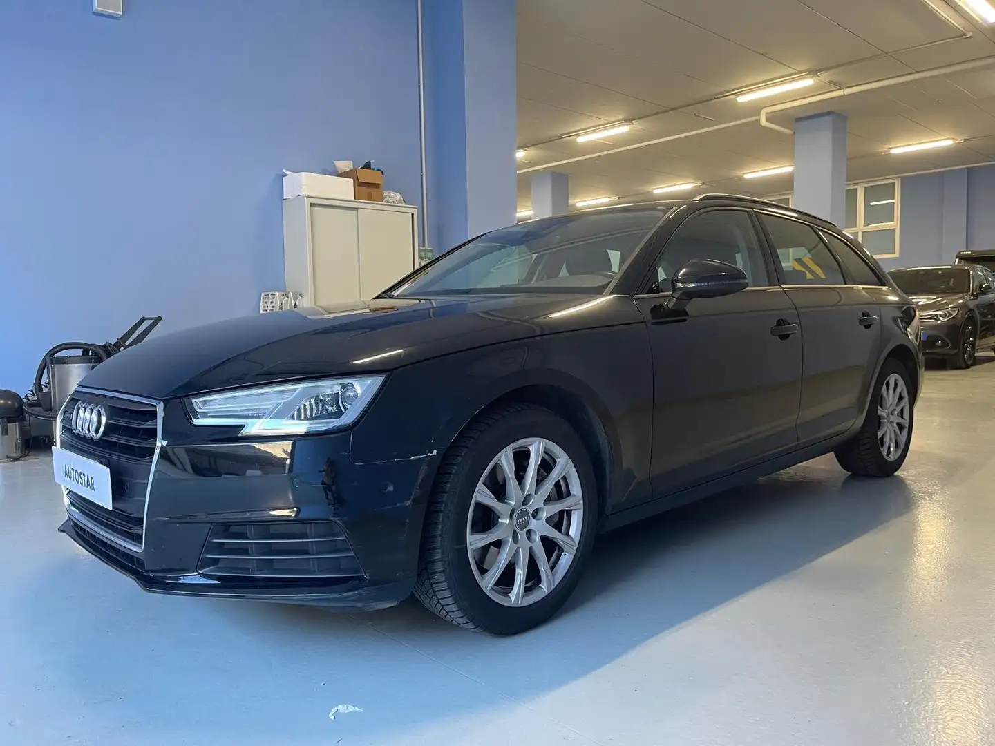 Audi A4 Avant 40 2.0 TDI 190 CV Business Quattro Nero - 1