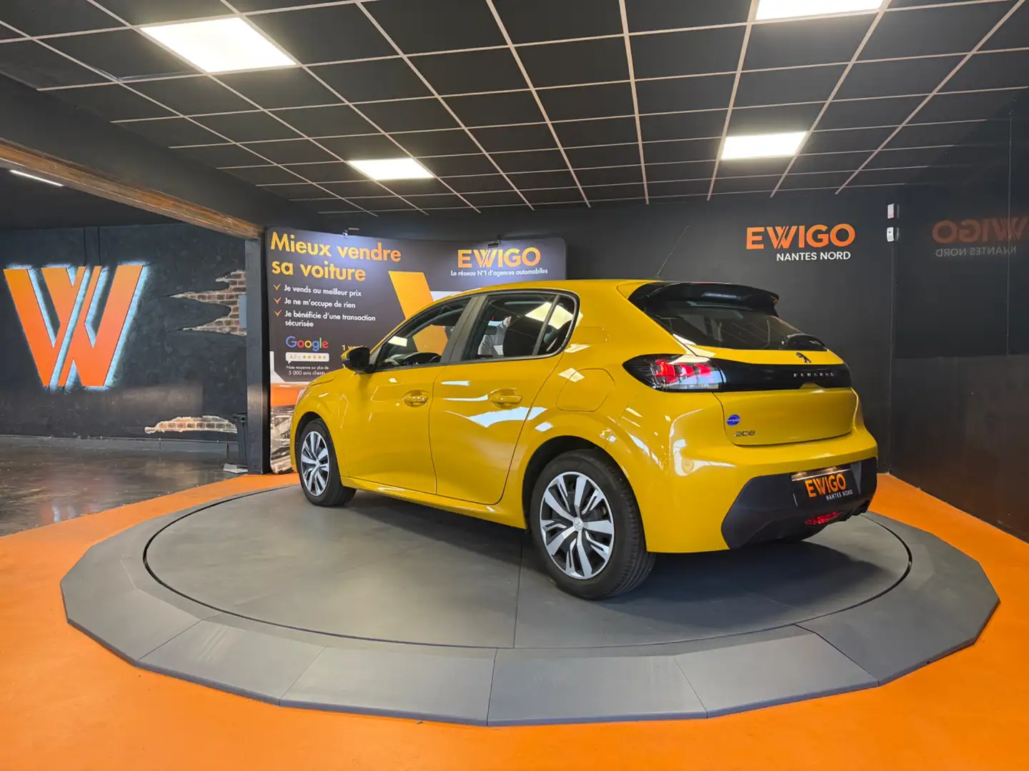 Peugeot 208 GENERATION-II 1.2 PURETECH 100 ACTIVE BUSINESS STA - 2