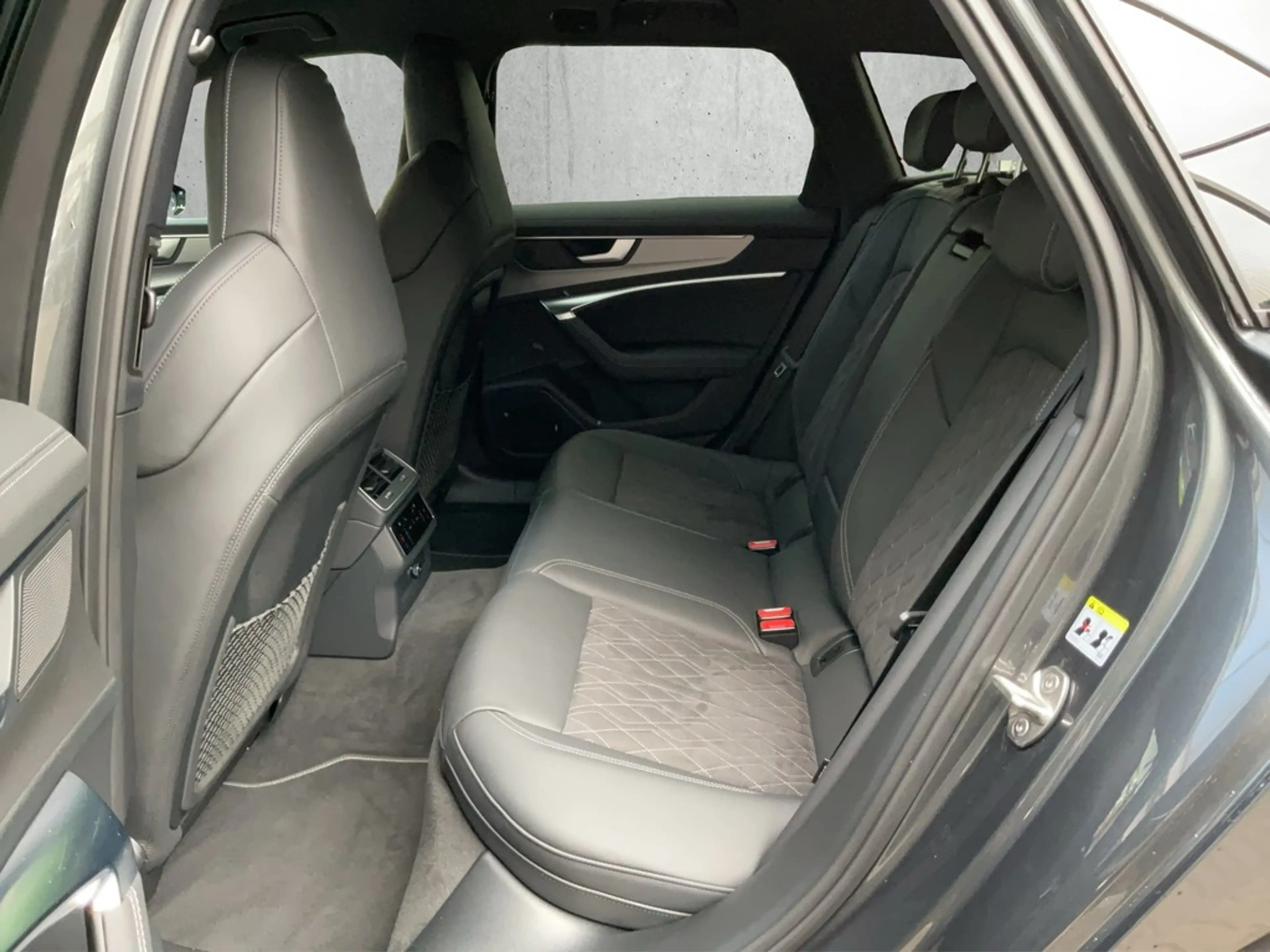 Audi S6 Avant 3.0 TDI quattro tiptronic — photo 12
