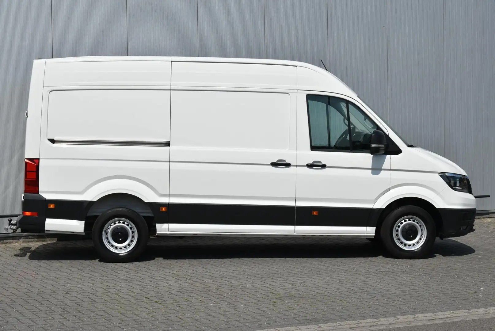 Volkswagen Crafter 2.0 TDI L3H3 140Pk Airco Navi Cruise Trekh Blanc - 2