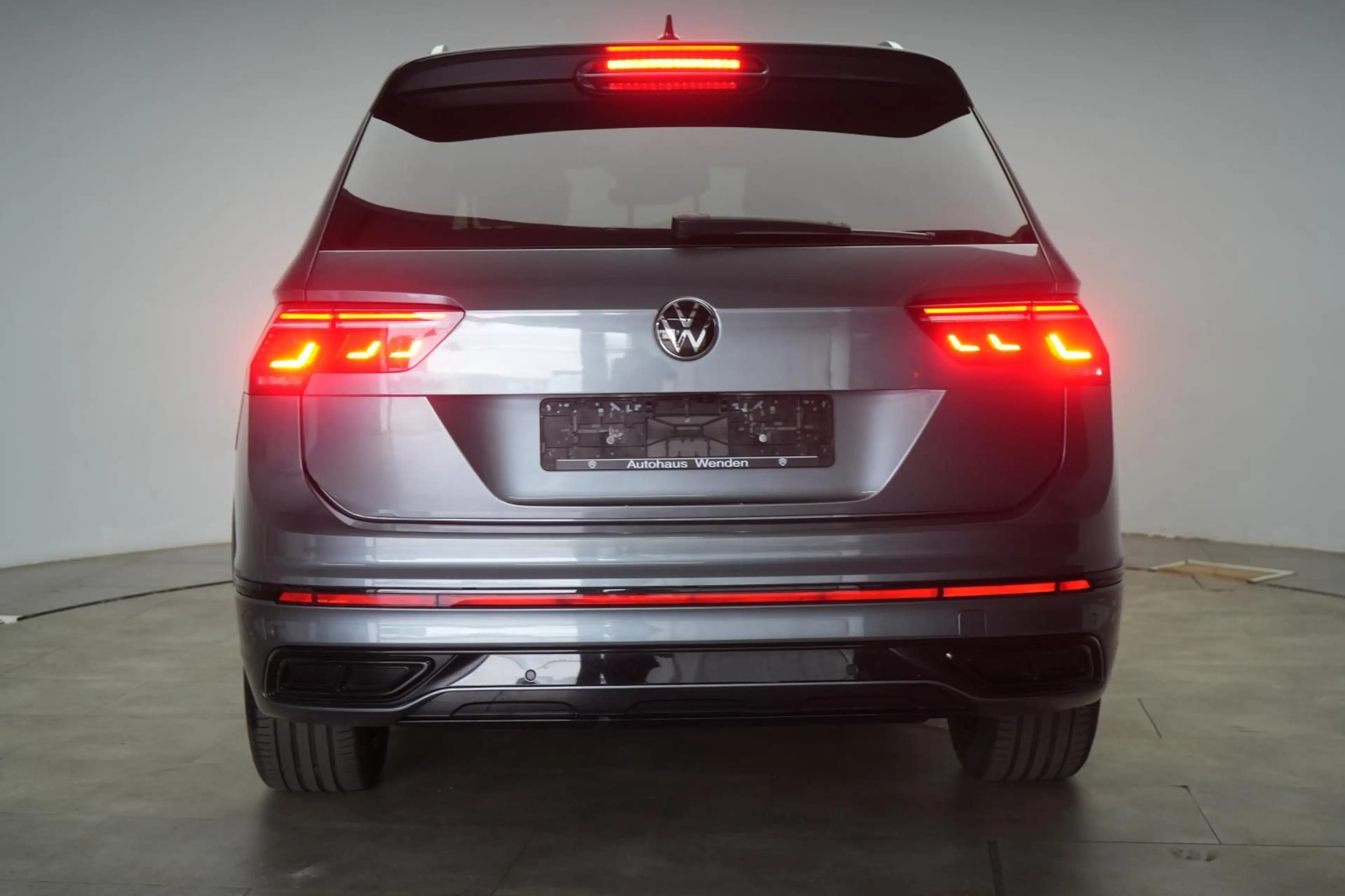 Volkswagen Tiguan Allspace 2.0 TDI 4Motion DSG R-Line ACC/K — photo 6