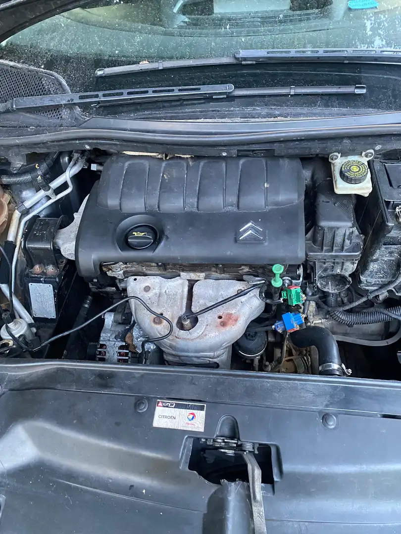 Citroen C4 C4 1.4i Tonic Чёрный - 2