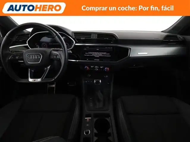Audi Q3 view 13