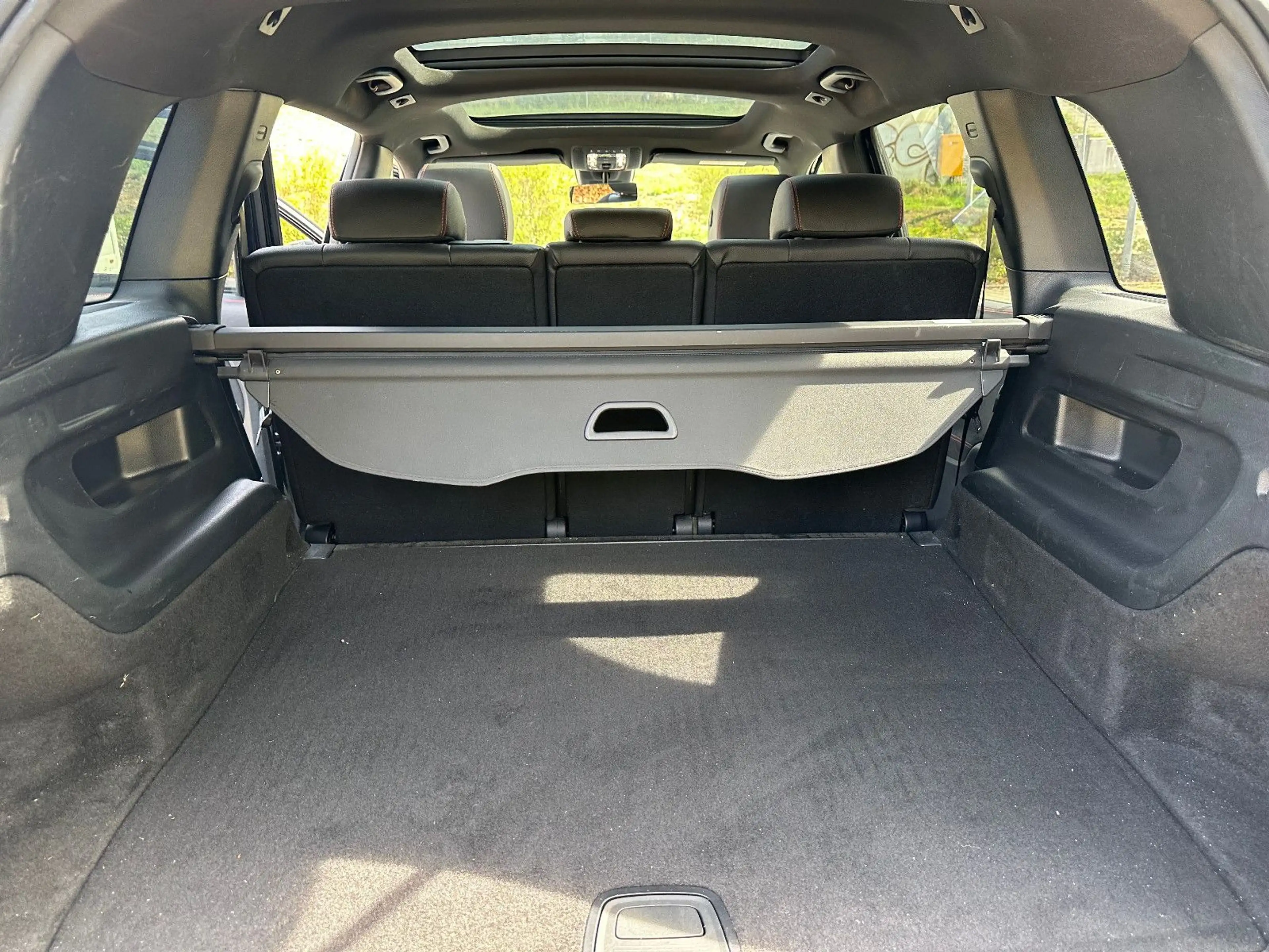 Mercedes-Benz GLB 200 AMG Line/Pano/MultibeamLED/Kamera — photo 15