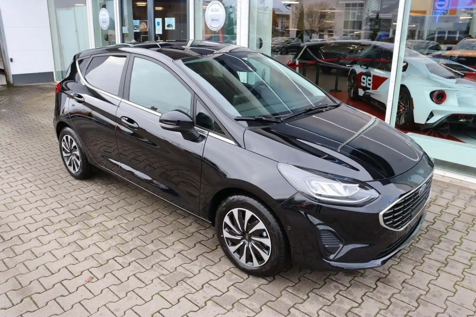Ford Fiesta Titanium 1.0 EcoB LED 4,99% Finanzierung* Negro - 2