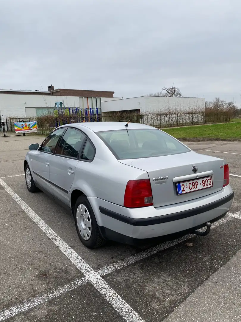 Volkswagen Passat Variant 1.9 TDI Argintiu - 2